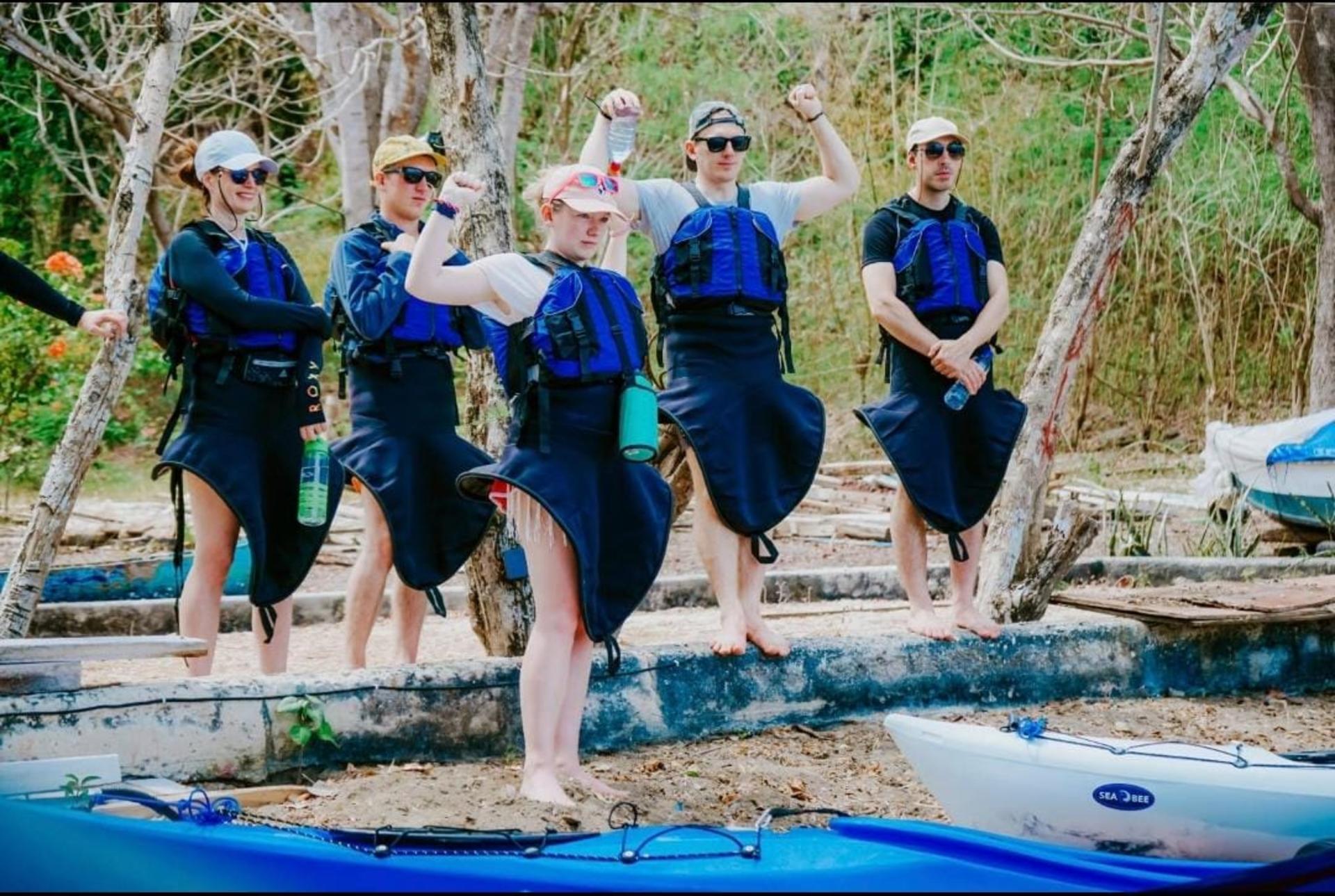 Labuan Bajo Full-Day Small Group Kayaking & Snorkeling - Thumbnail 3