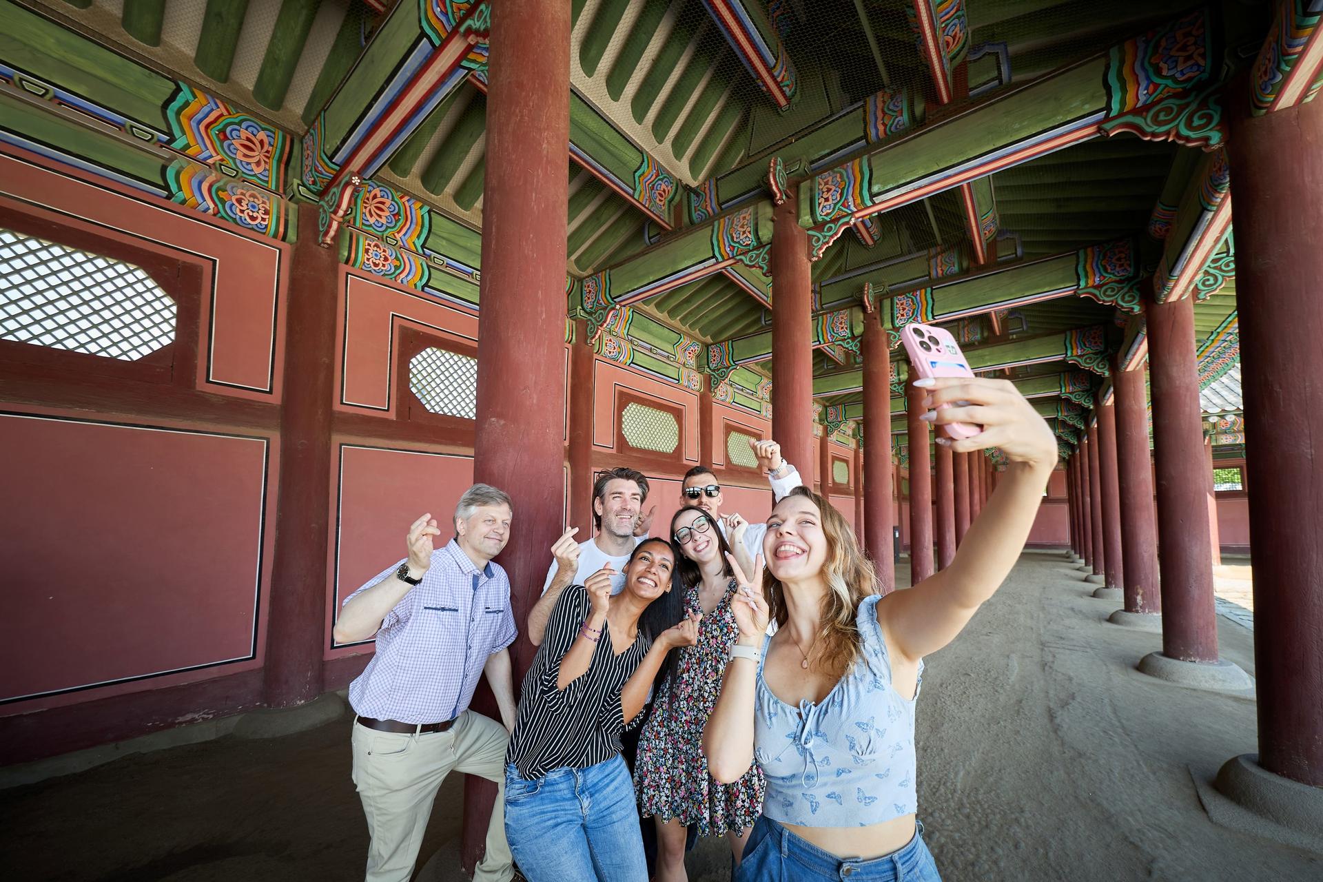 Best Seoul Palaces & N Seoul Tower Tour (Half & Full Day) - Thumbnail 4