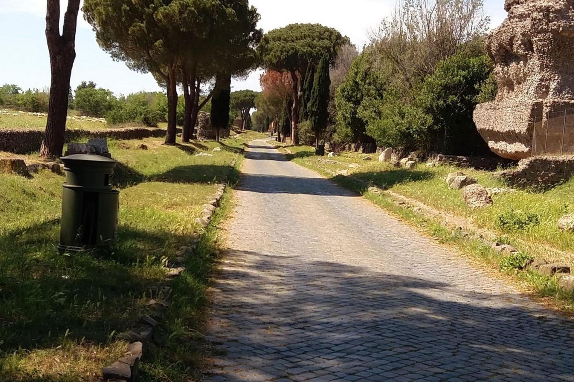 Bike Rental Experience at Appia Antica in Rome - Thumbnail 7