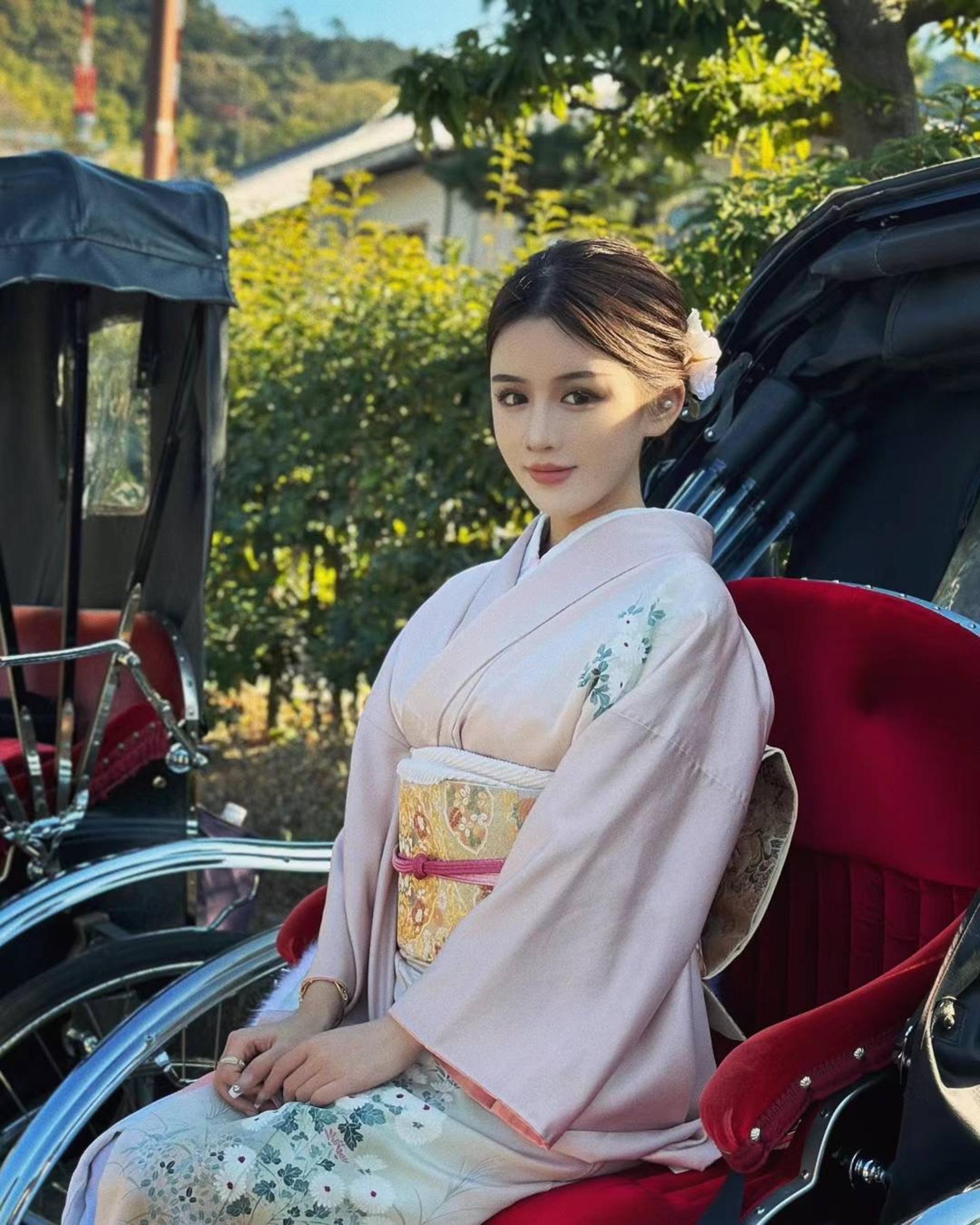 Kimono Rental (Kyoto/Provided by Kawai) - Thumbnail 3