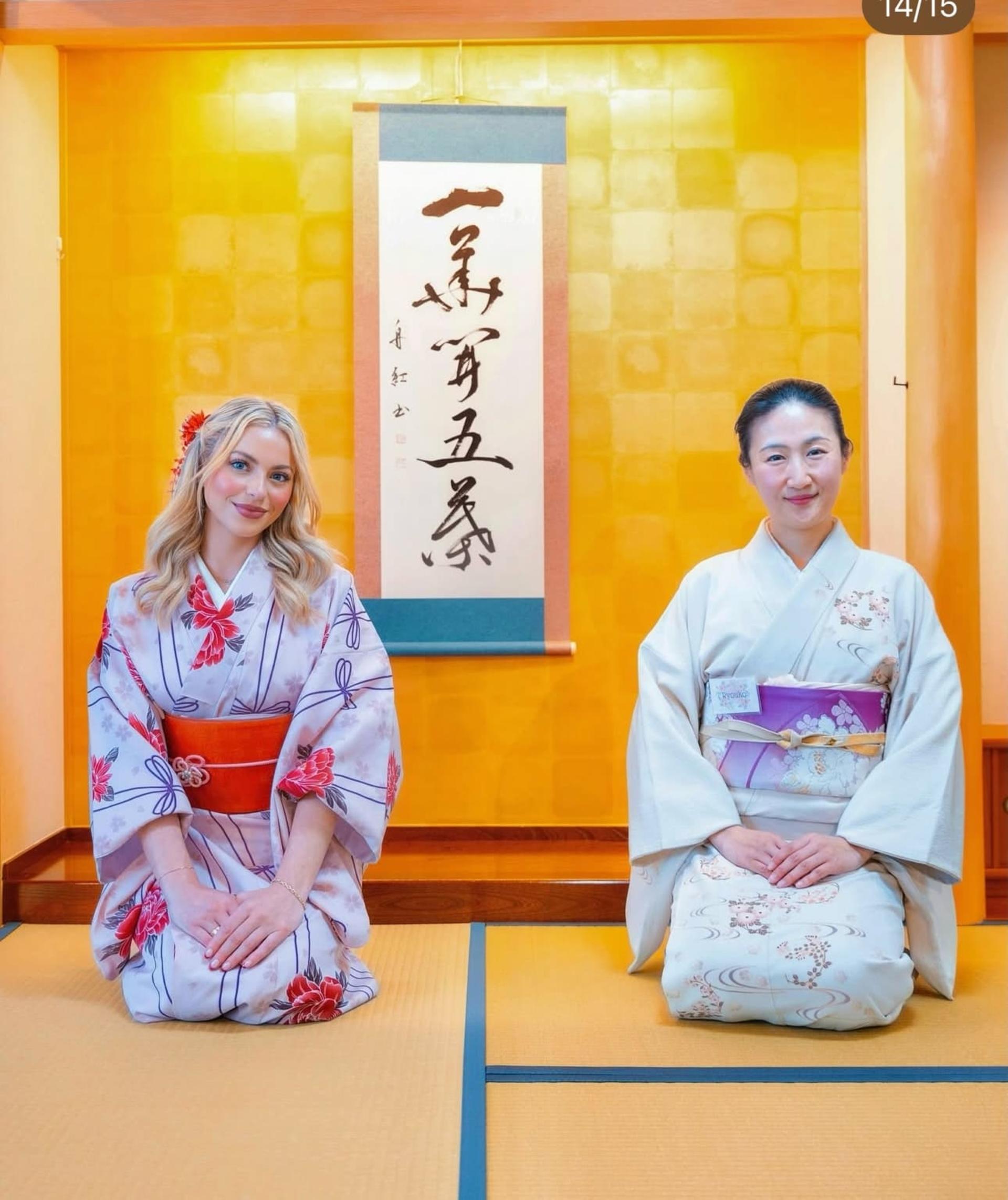 Asakusa Kimono Rental OSHARE Japanese Makeup & Tea Ceremony Experience Open until 10 PM - Thumbnail 43