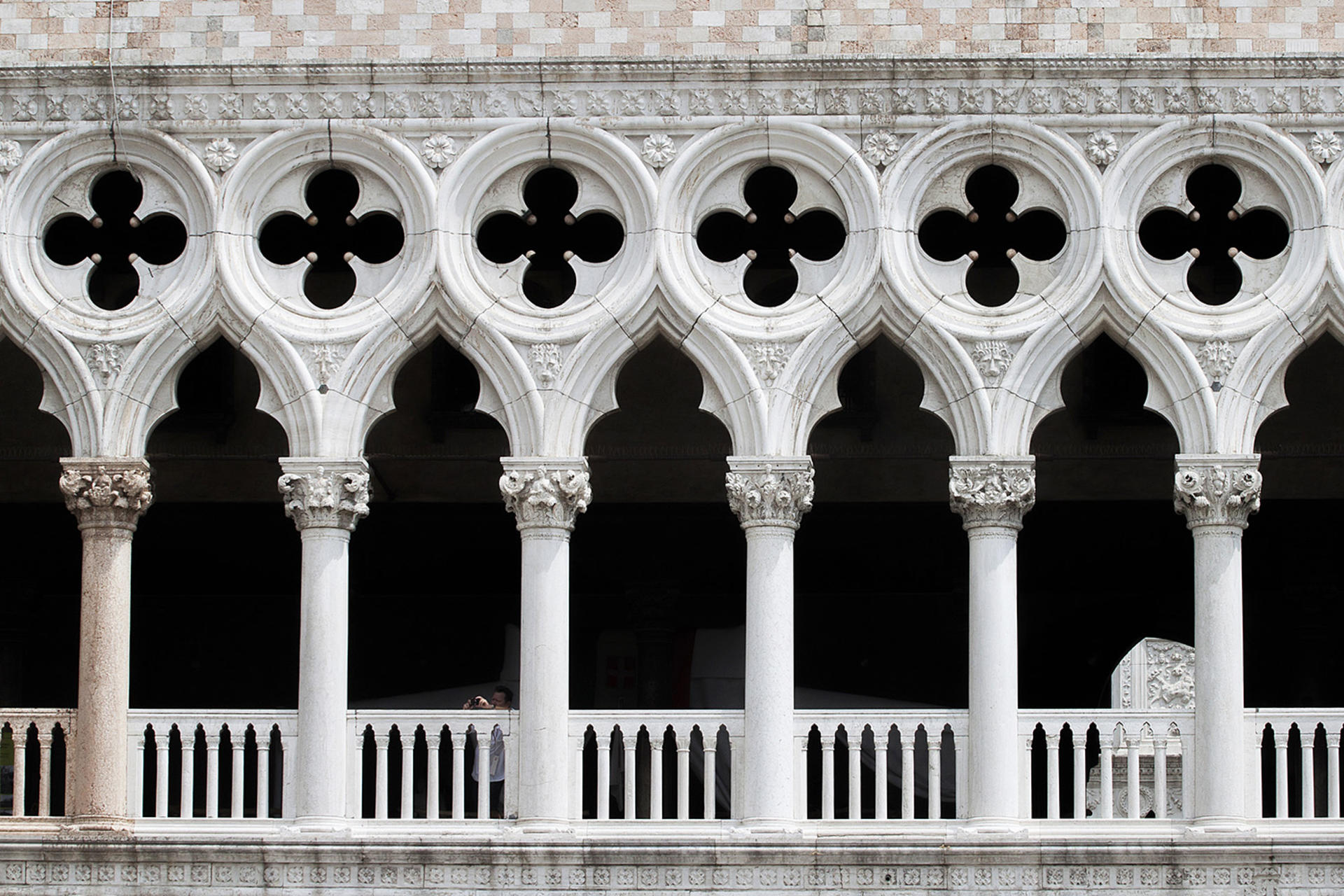 Doge's Palace and St. Mark's Basilica Tour in Venice - Thumbnail 2