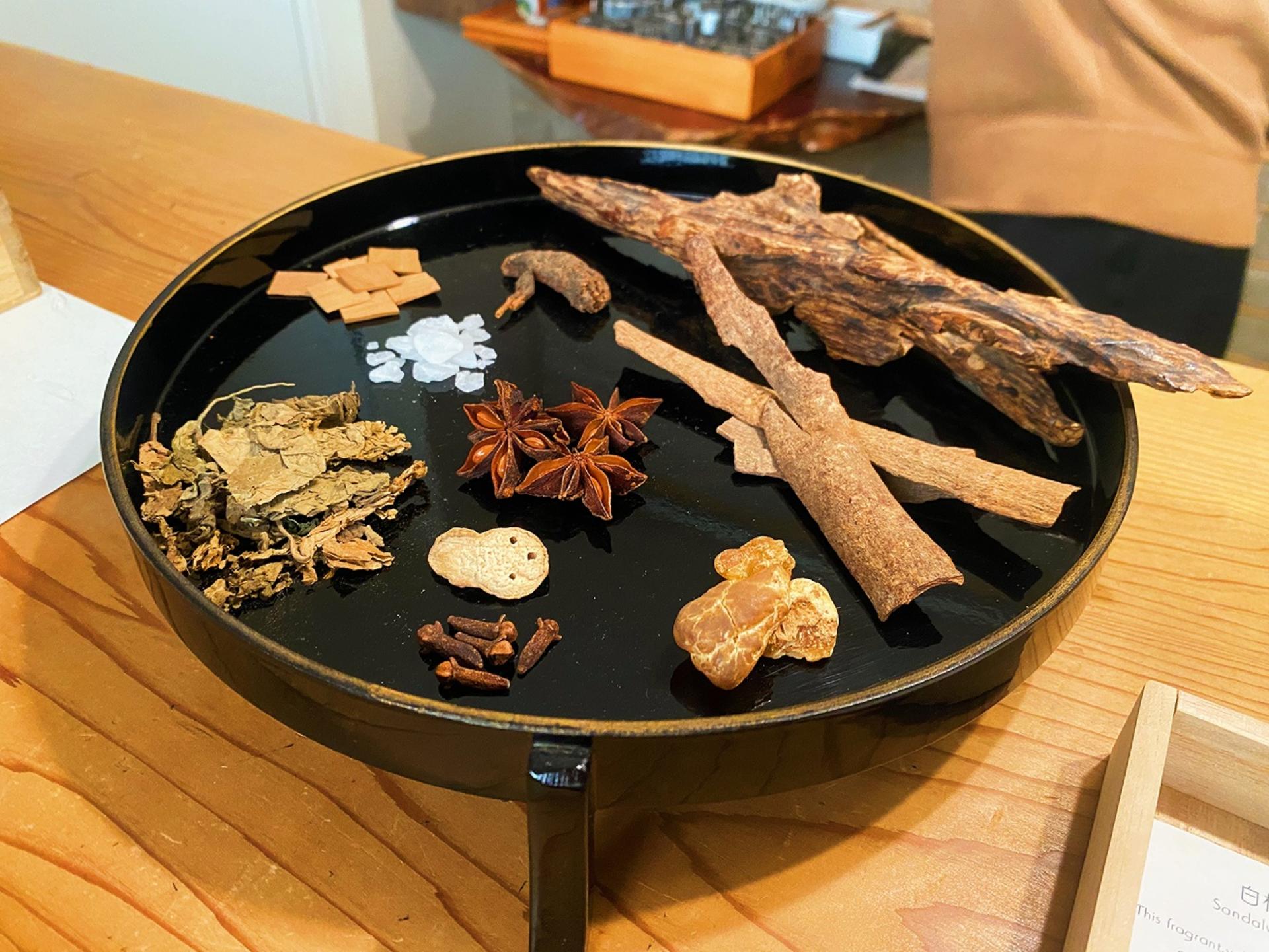 Tokyo: Custom Incense Making Workshop in Shibuya - Thumbnail 2