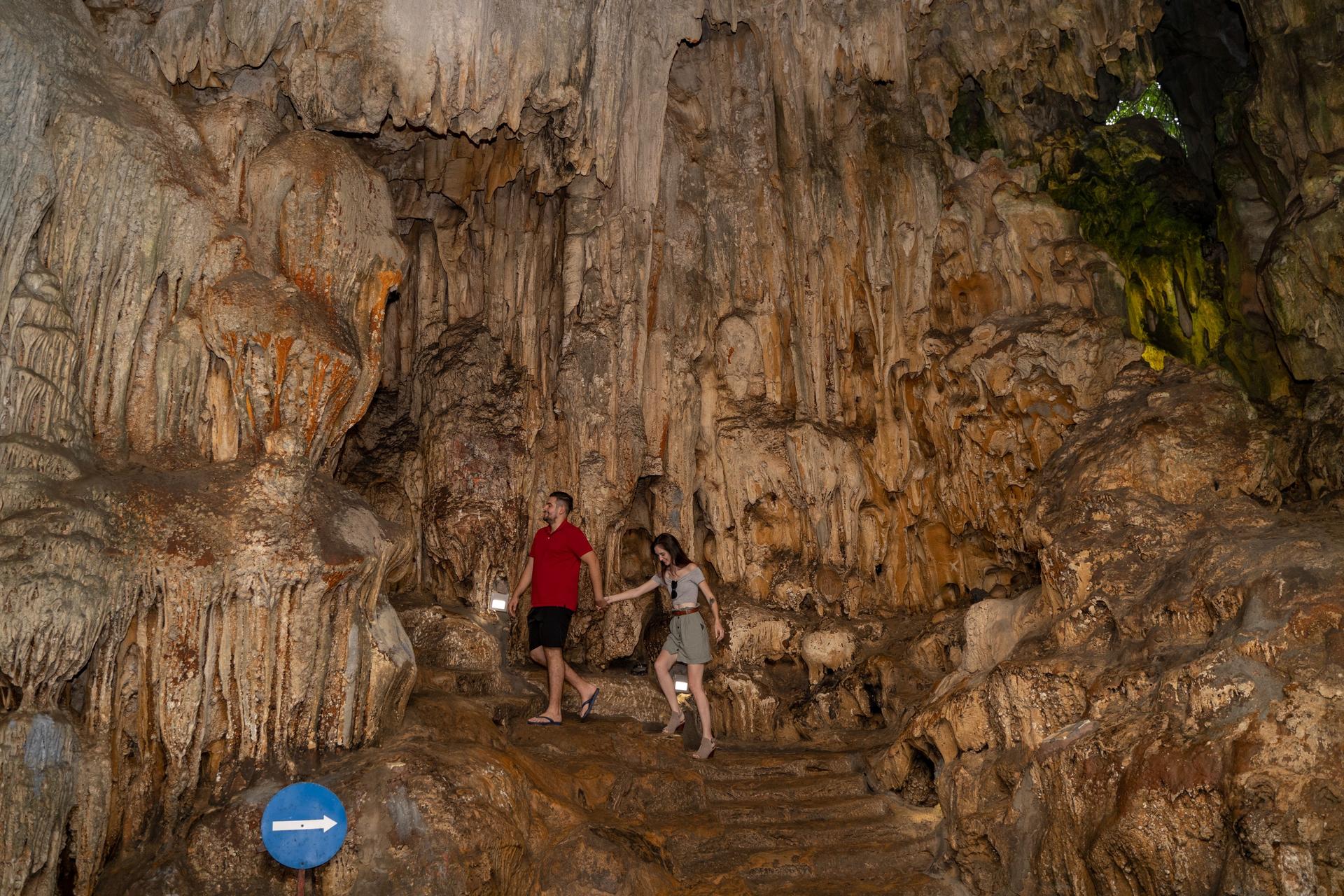 Symphony Day Cruise: Ha Long Bay, Sung Sot, Ti Top - Thumbnail 21