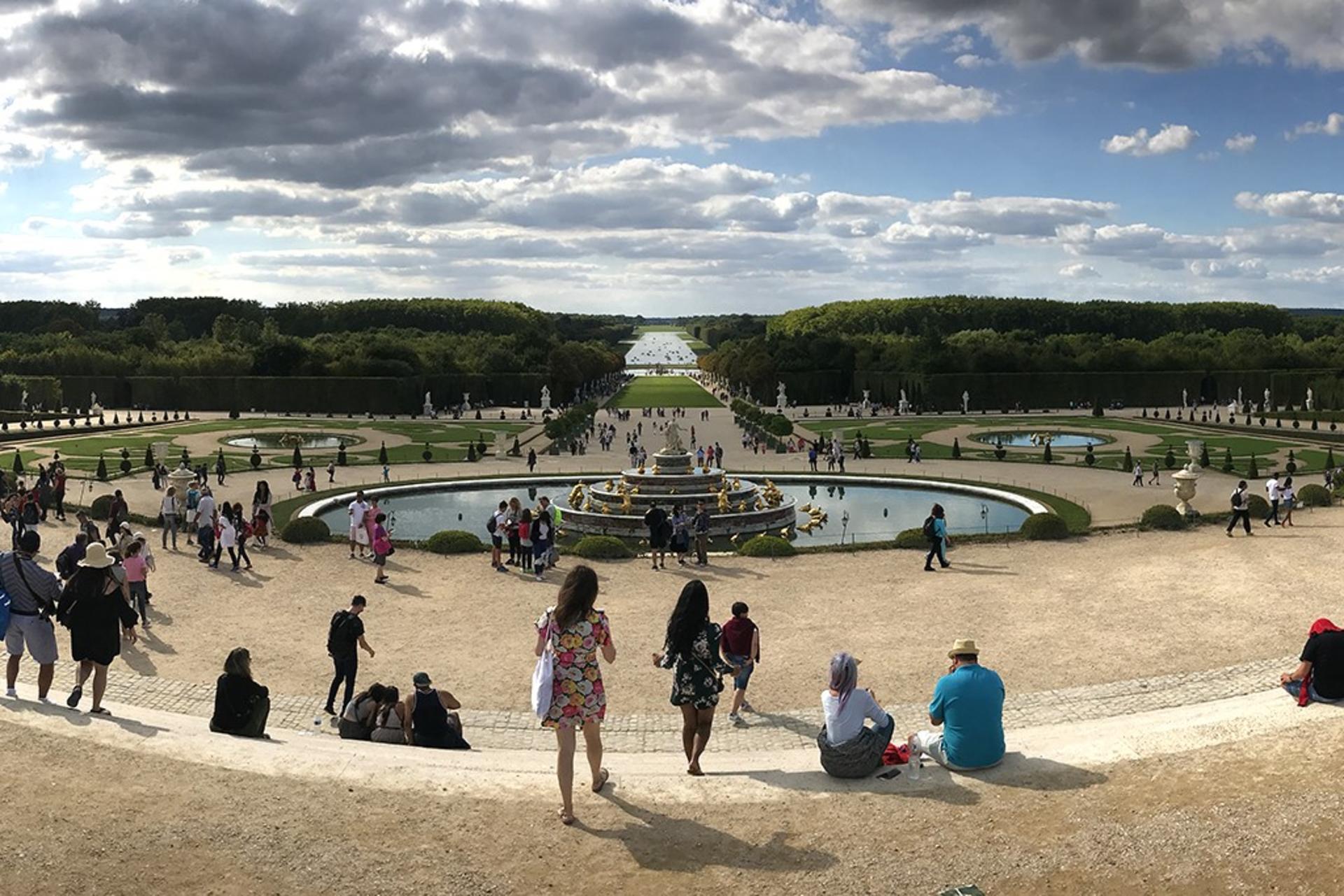 Giverny and Versailles Small-group Day Trip from Paris - Thumbnail 5