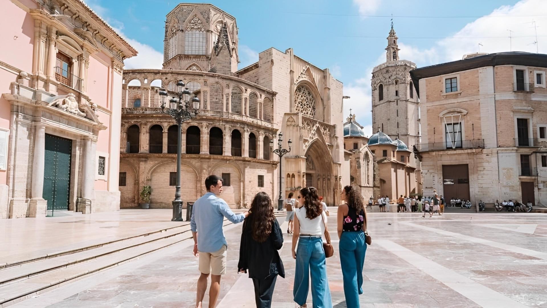 Food and Central Market Visit Tour in Valencia