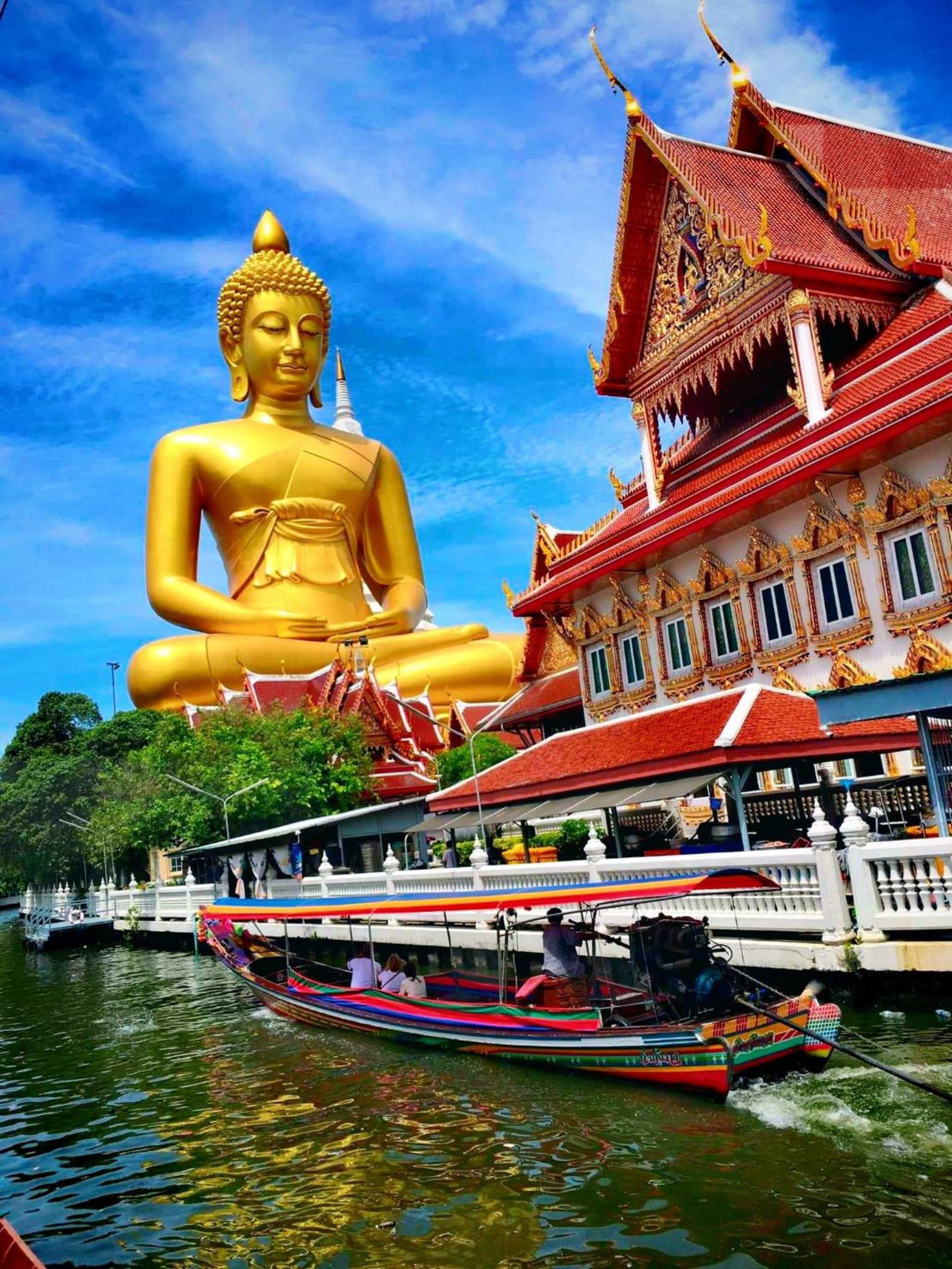 Big Buddha (Wat Paknam) and Canal Longtail Boat Sightseeing Tour - Thumbnail 5