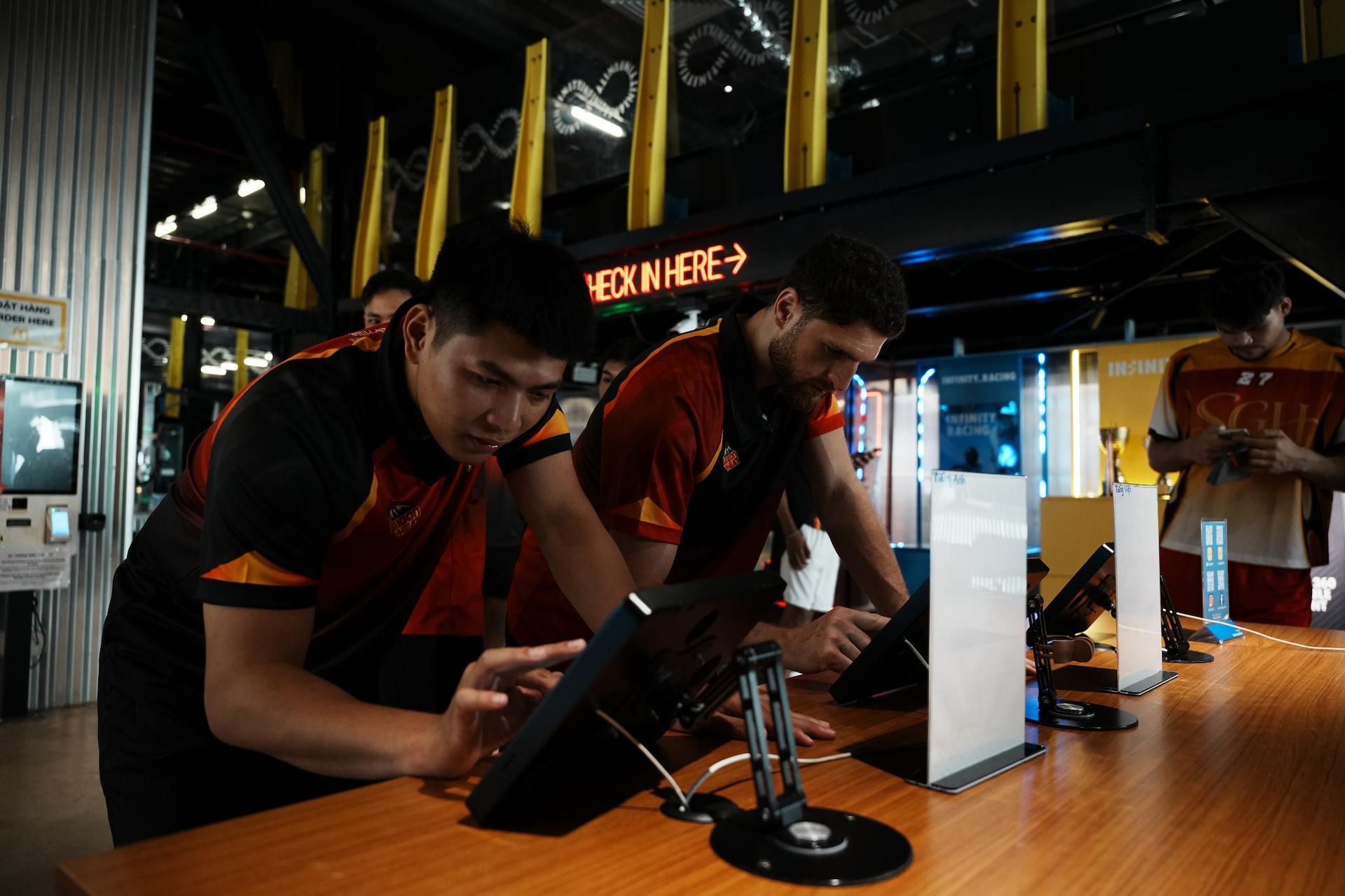 Indoor Go Karting at Infinity Racing, Ho Chi Minh City - Thumbnail 8