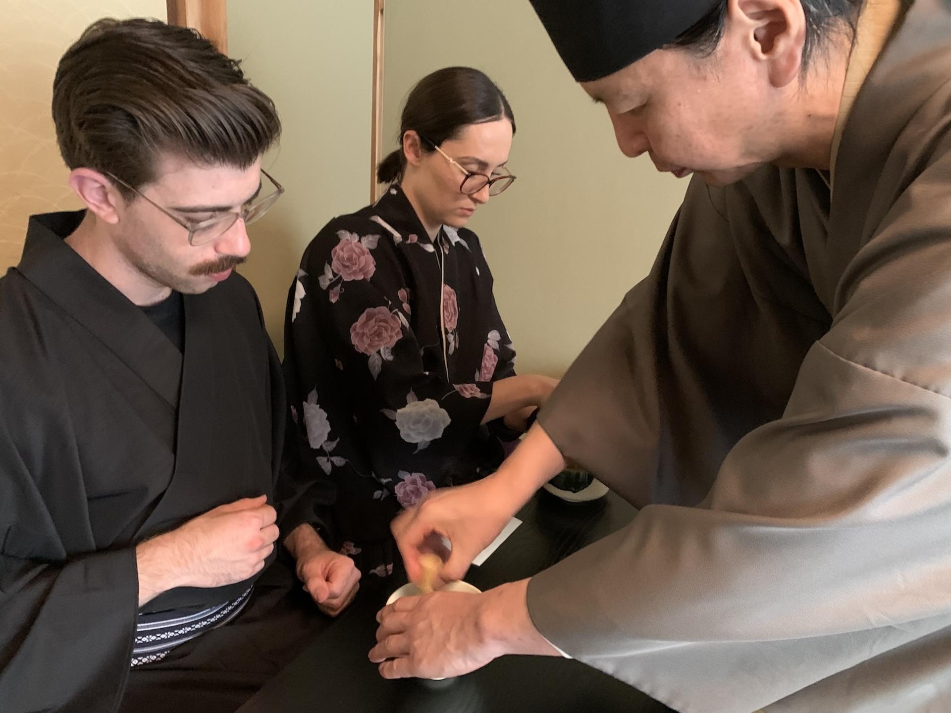 Table-Style Tea Ceremony Experience in Ninenzaka Kyoto - Thumbnail 12