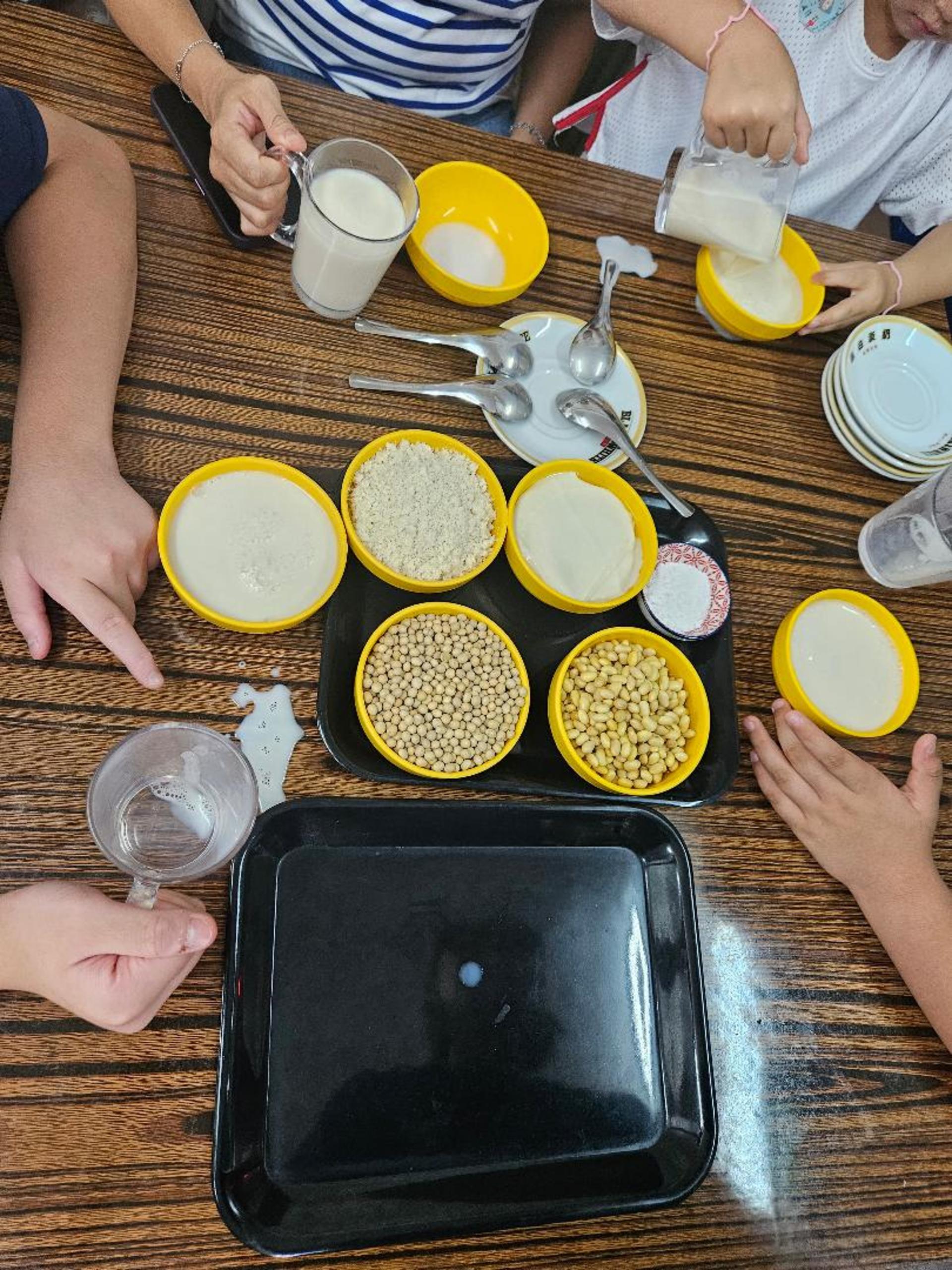 Tai O Tofu Pudding Making Workshop (Free Sightseeing Boat Ticket ) - Image 1