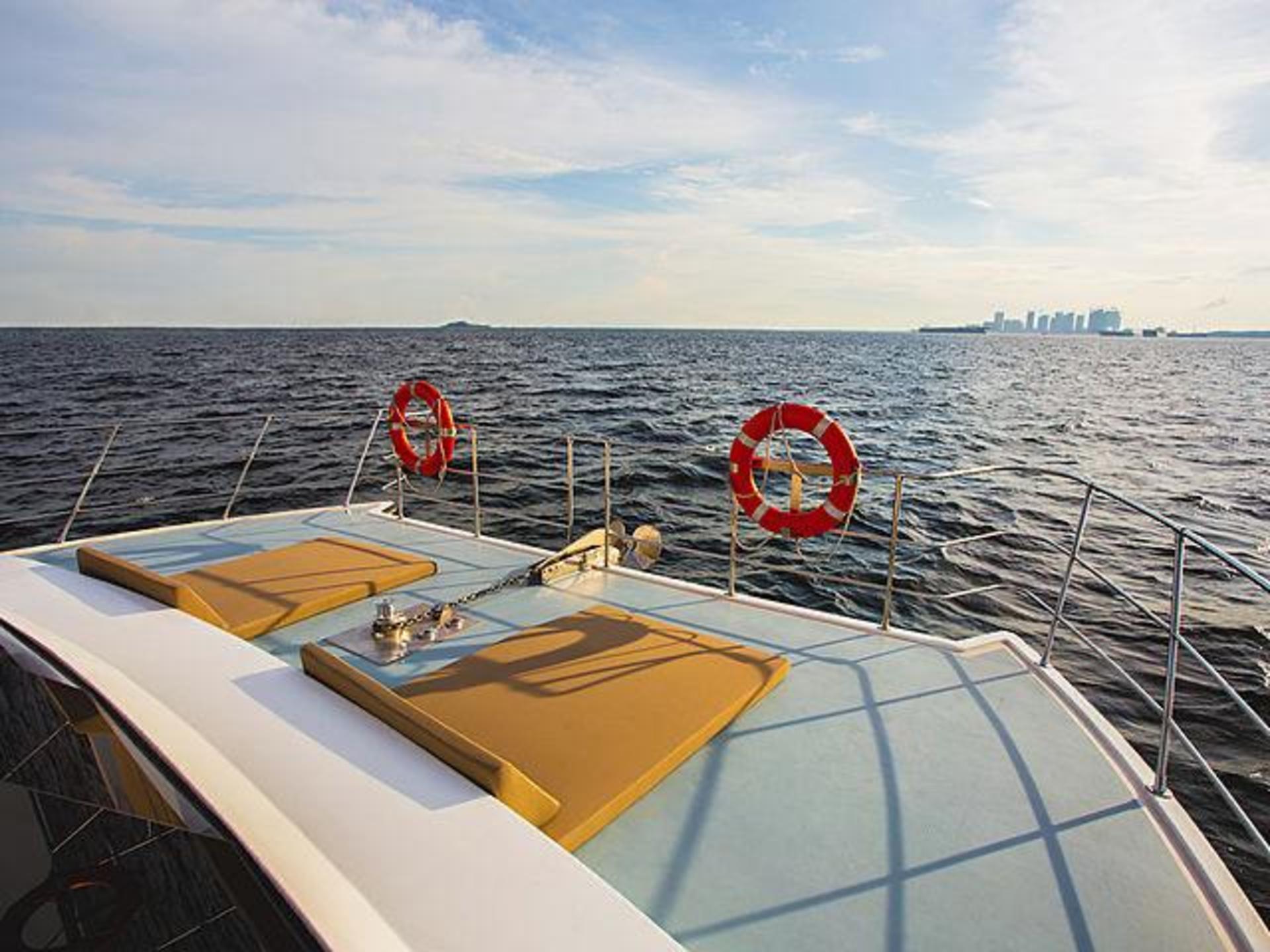 Southern Islands Yacht Charter on Maximum by Valencia Yachts - Thumbnail 15
