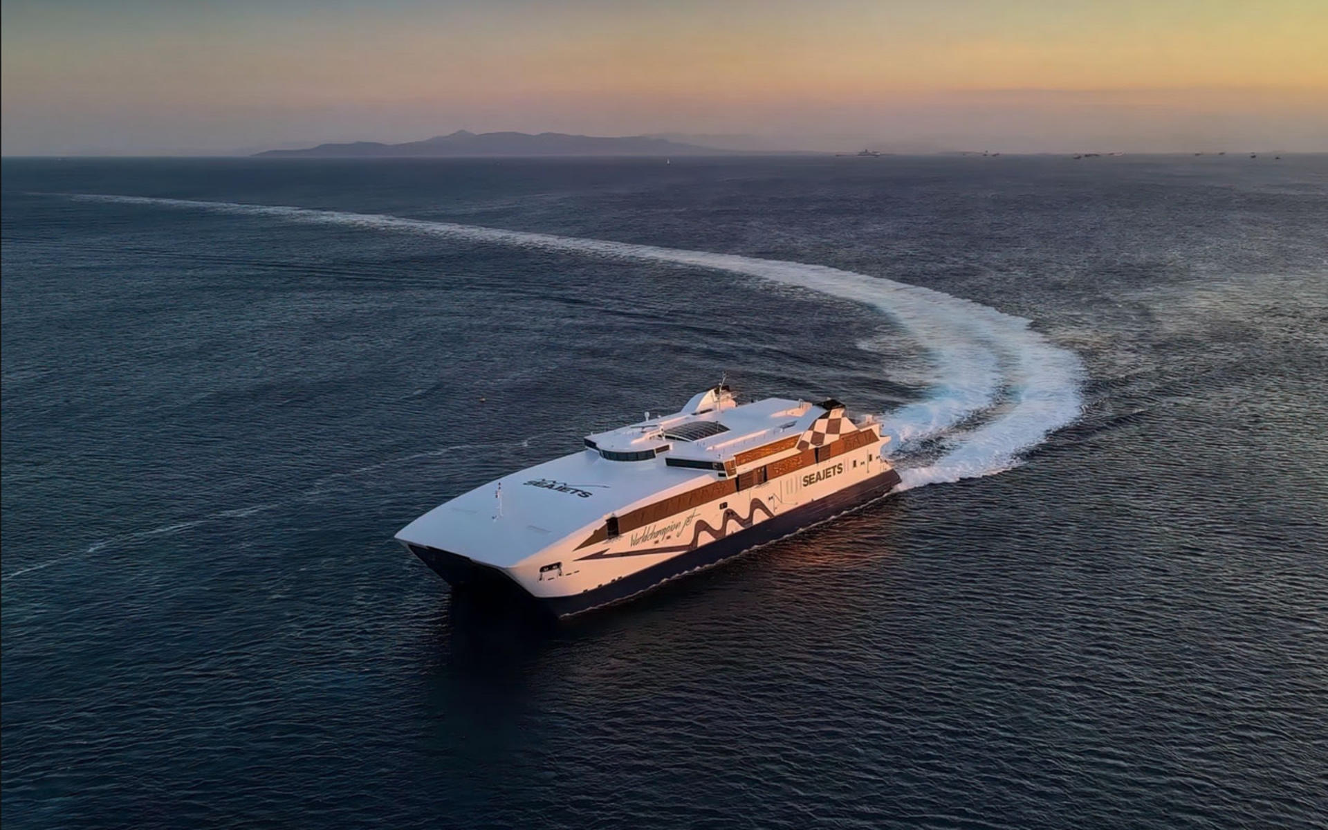 Santorini-Mykonos Round Trip Fast Ferry Ticket - Image 1