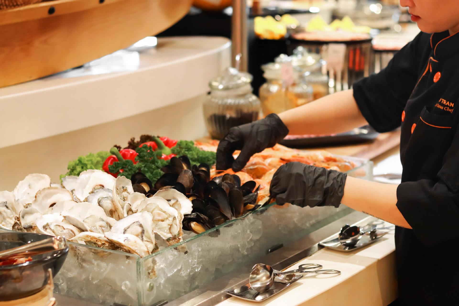 Seafood Buffet At Novotel Saigon Centre - Food Exchange Restaurant - Thumbnail 40
