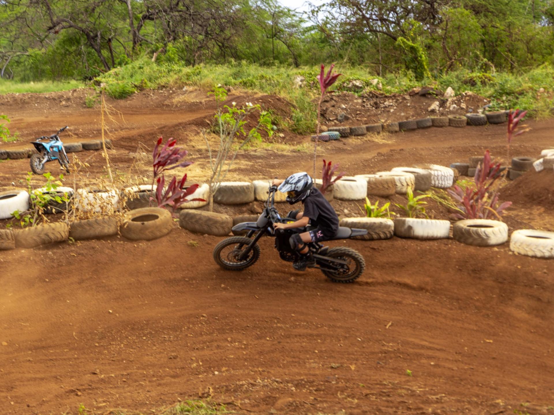 Dirt Bike Experience in Oahu - Thumbnail 20