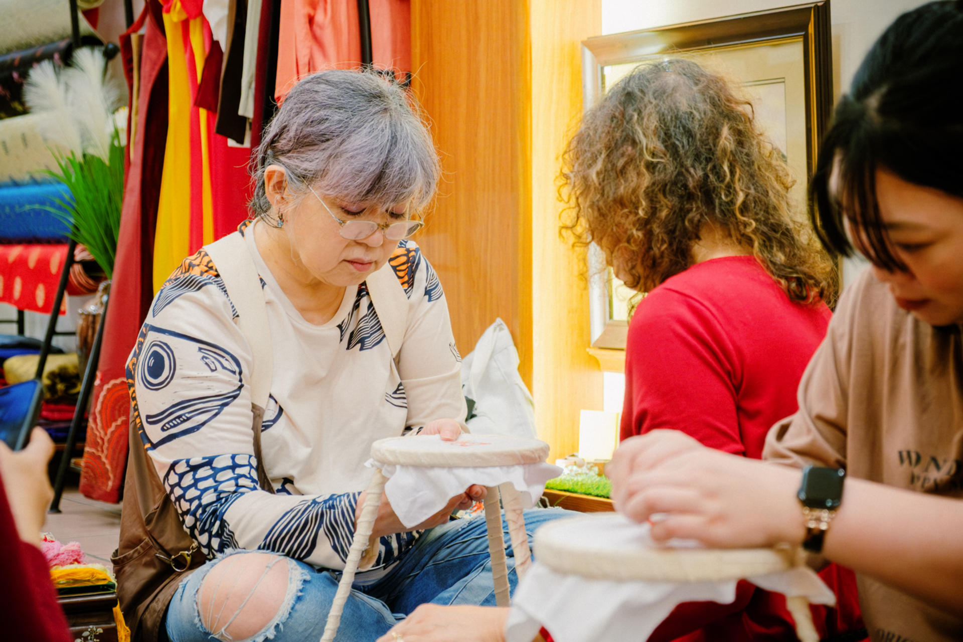 Hanoi's Heritage: Embroidery Workshop in Traditional House - Thumbnail 8