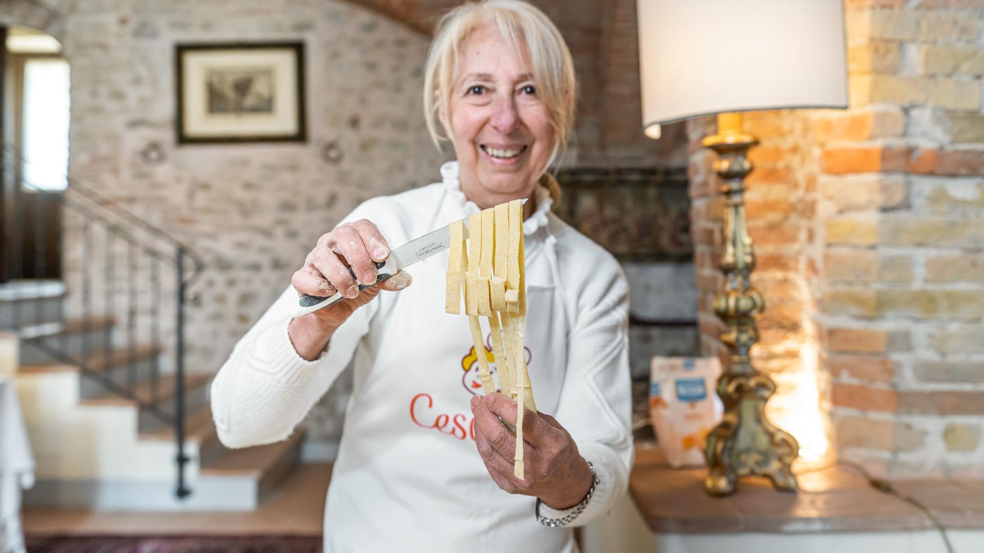 Pasta and tiramisu cooking class in Turin - Thumbnail 2
