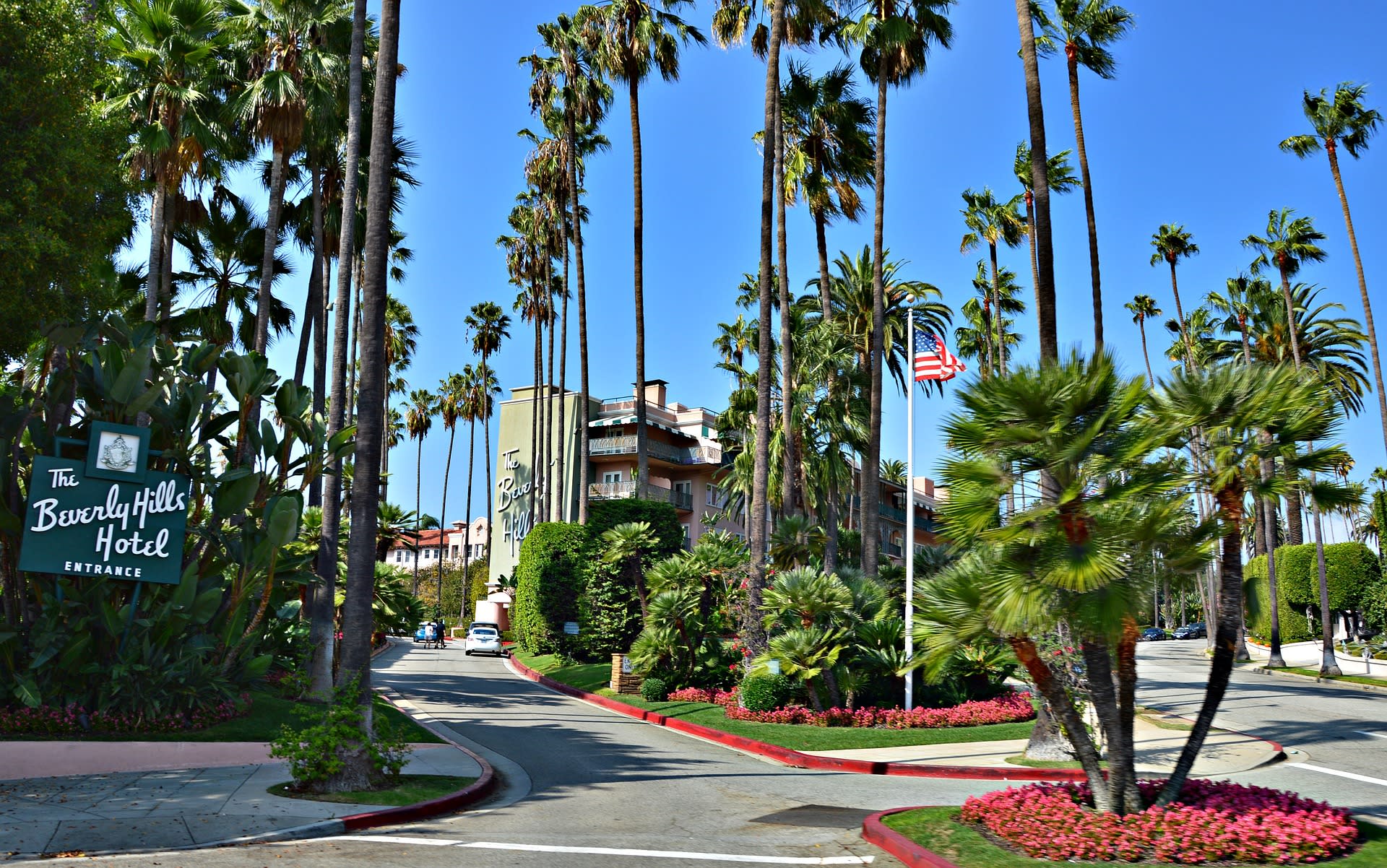 Hollywood & Beverly Hills: Celebrity Homes & Lifestyle Tour - Thumbnail 7