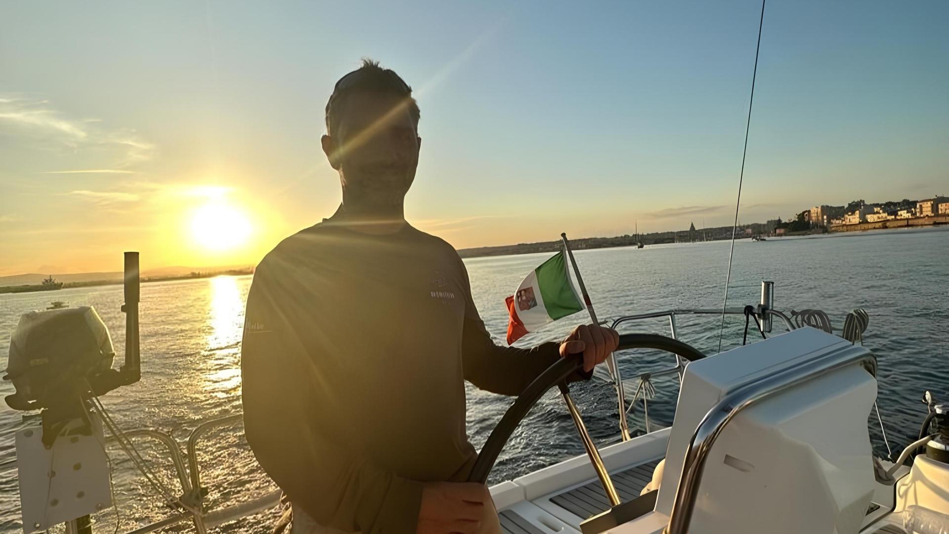 Aperitif sailboat trip in Taormina - Thumbnail 4