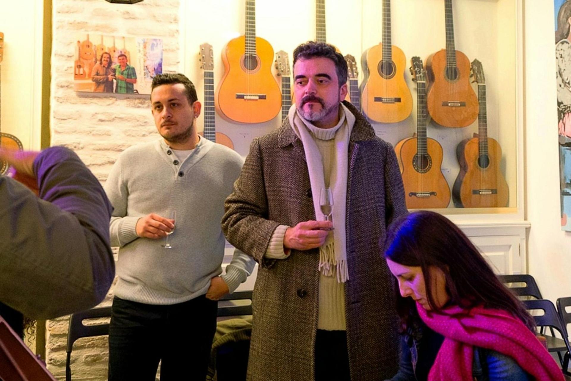 Seville Flamenco Show and Tapas Guided Tour - Thumbnail 4