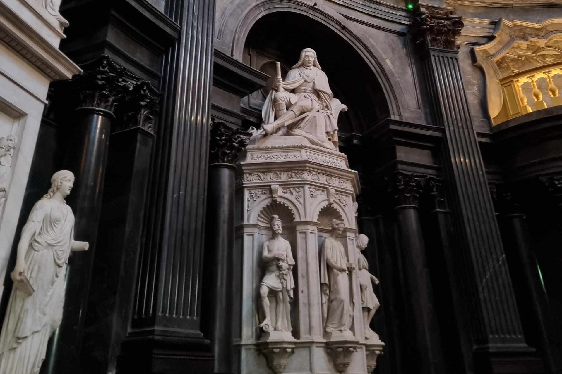 Royal Palace tour in Turin - Thumbnail 6