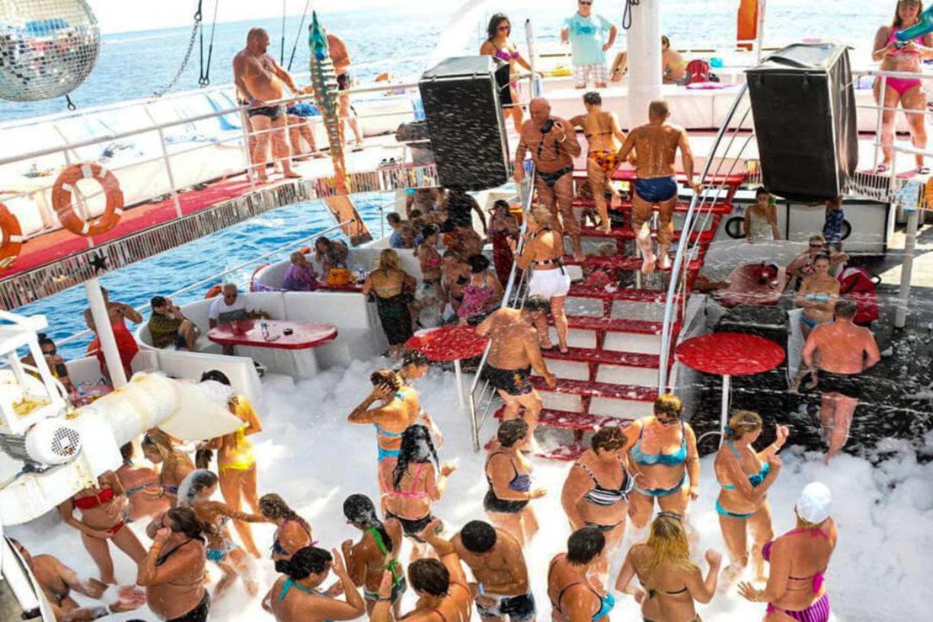 Alanya Full-Day Catamaran Tour with Local Food - Thumbnail 8