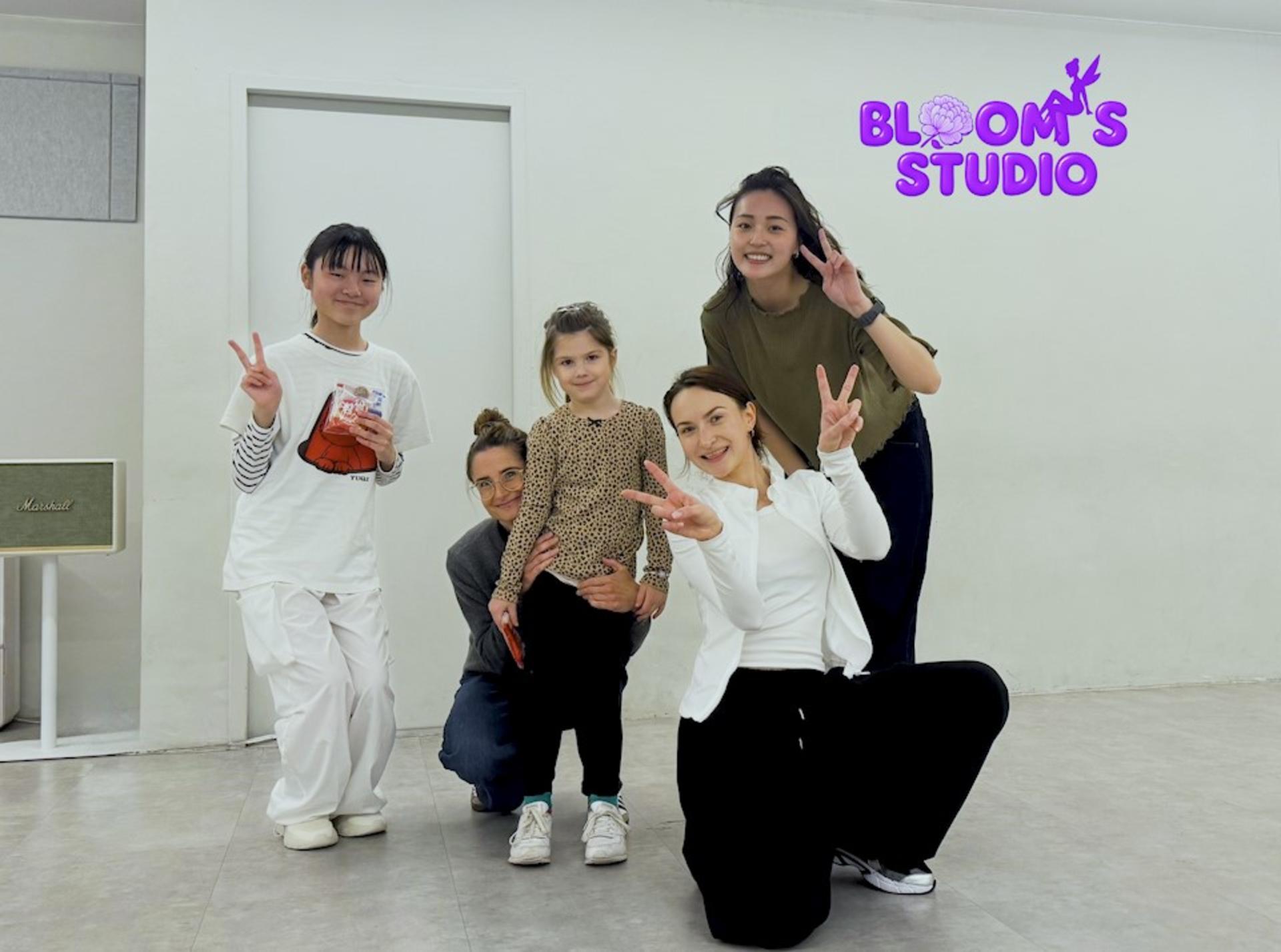 Seoul: K-Pop Dance Class near Lotte World/Tower +(Video Included) - Thumbnail 5
