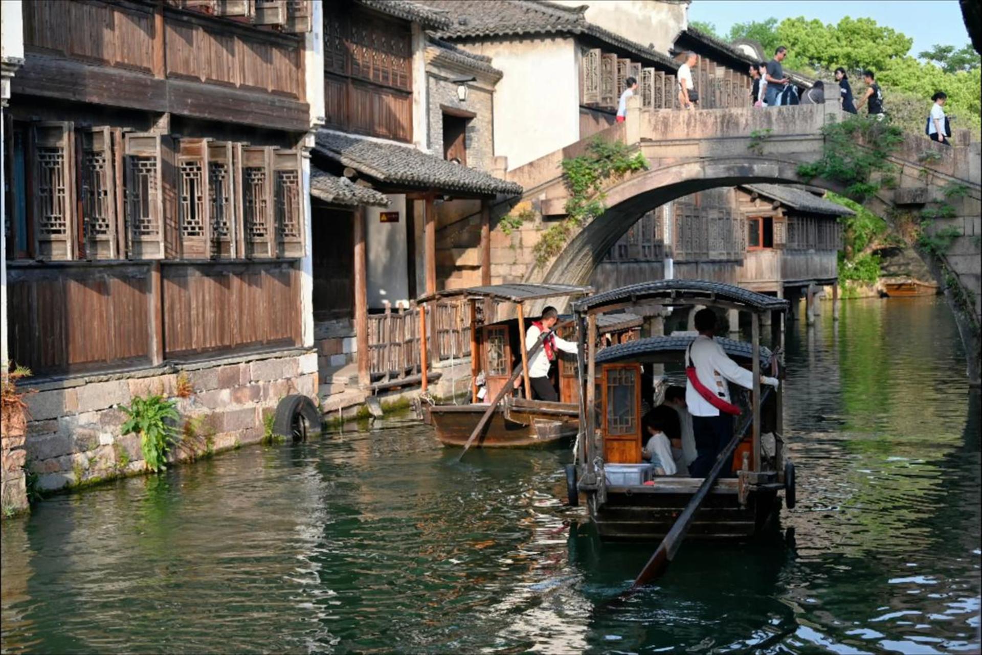 Shanghai Round Trip to Hangzhou + Suzhou + Disney 7-Day Classic Tour     - Thumbnail 35