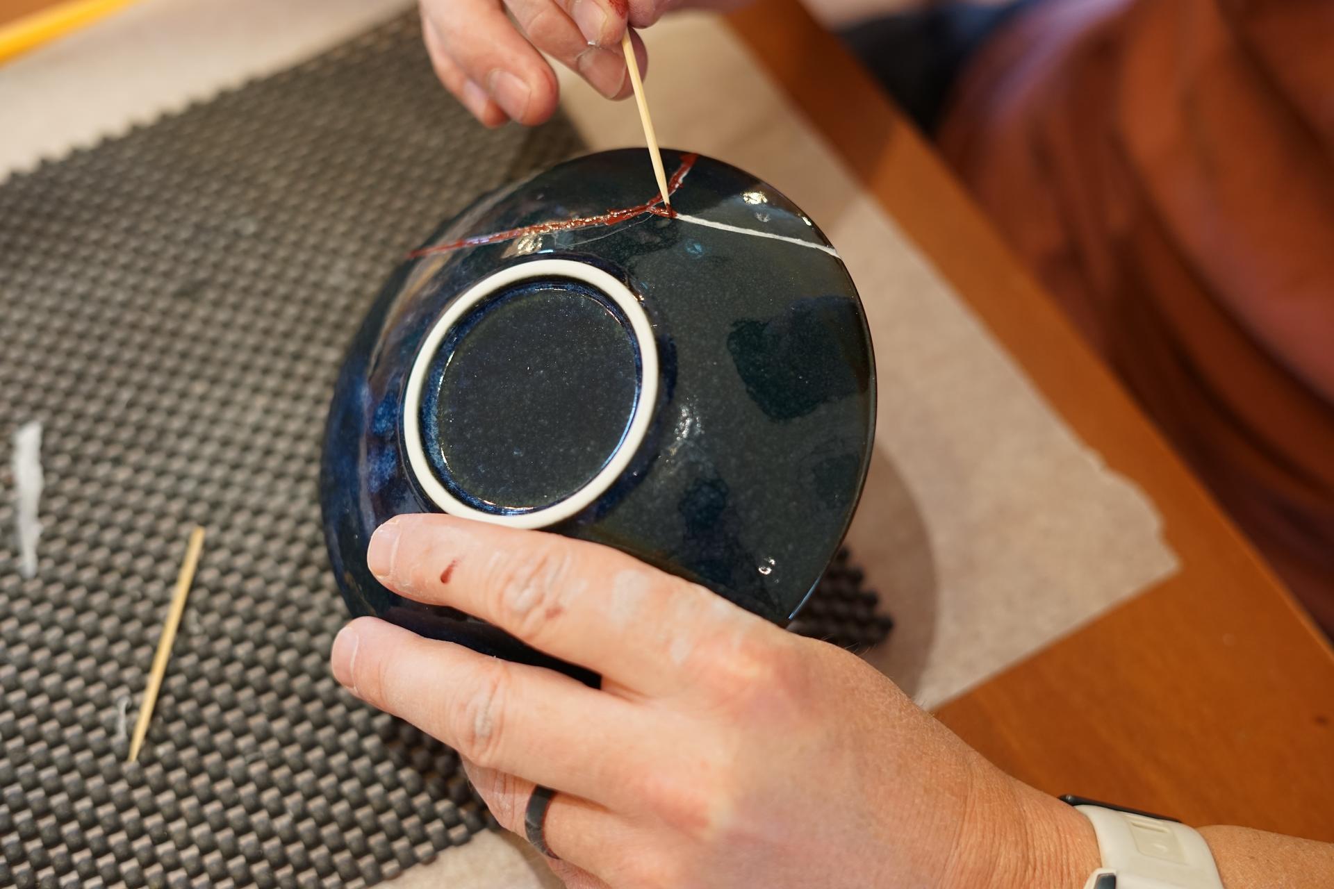 Kyoto: Kintsugi Workshop in Gion - Japanese Gold Repair - Thumbnail 4