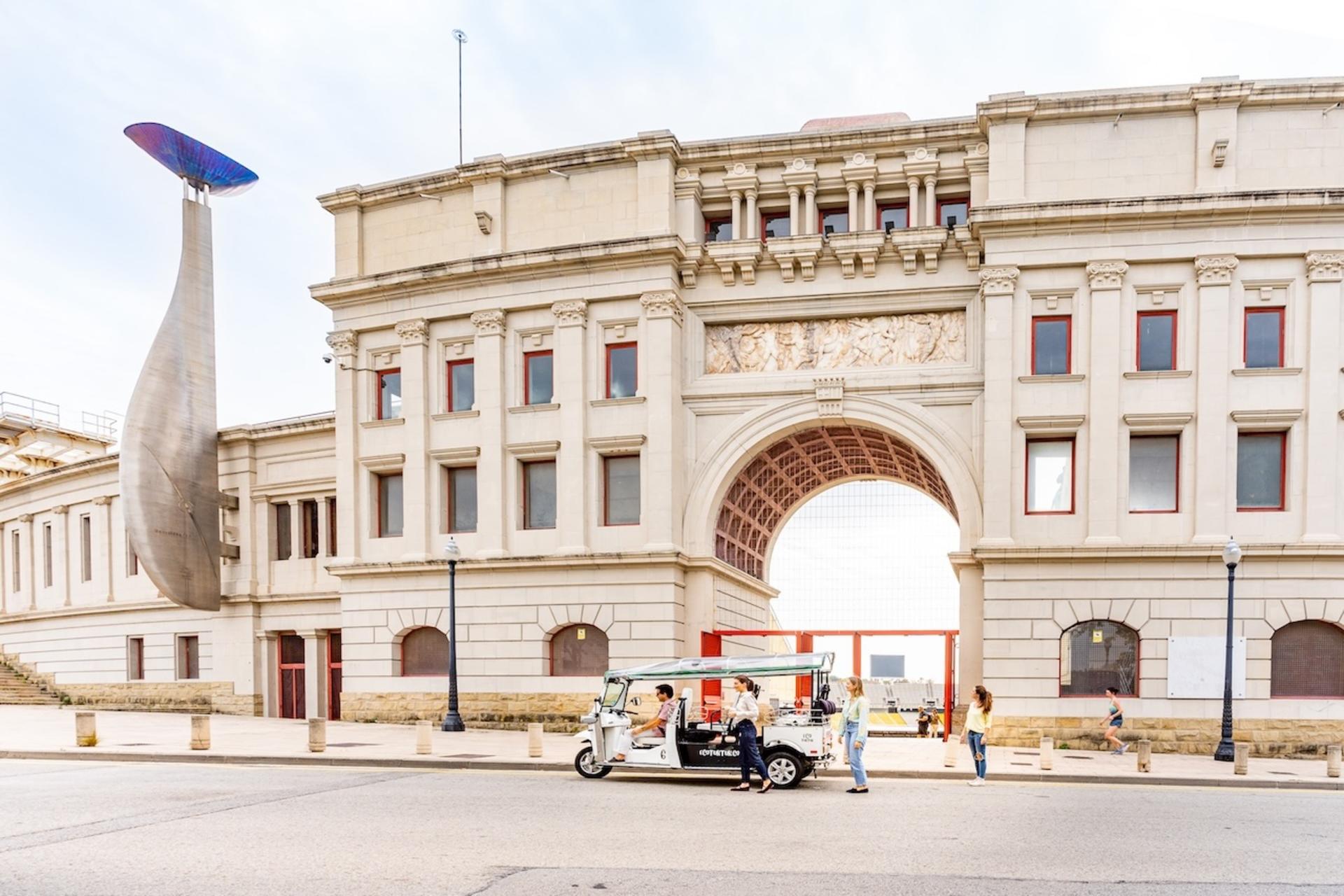 Tuk Tuk Tour in Barcelona - Thumbnail 15