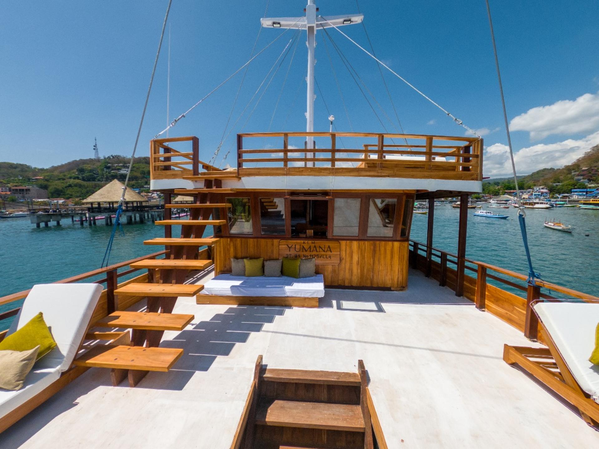 [Luxury Phinisi] 3D2N Sailing Liveaboard from Labuan Bajo - Thumbnail 24