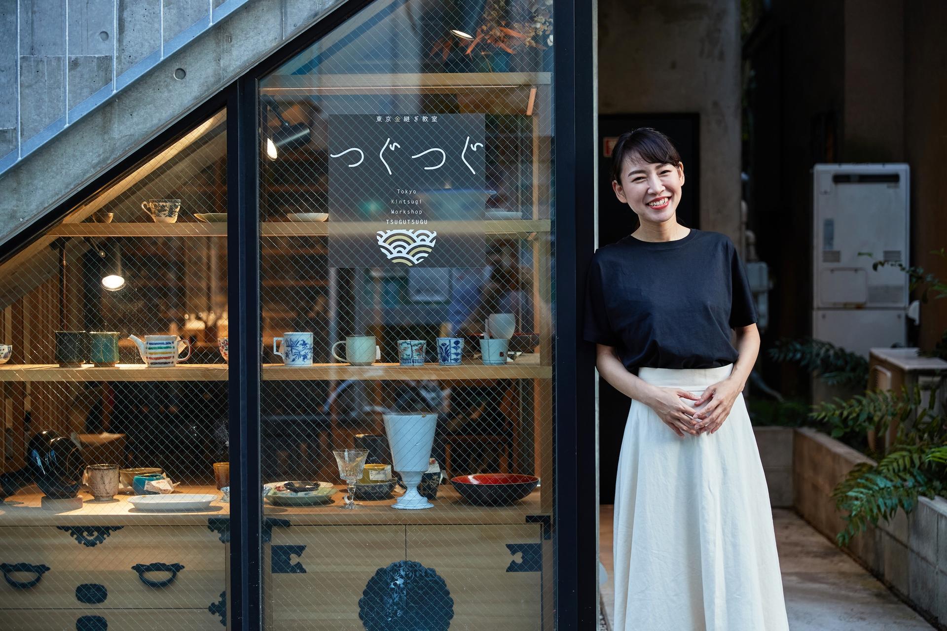 EBISU Tokyo: Kintsugi Workshop with Gold - Thumbnail 11