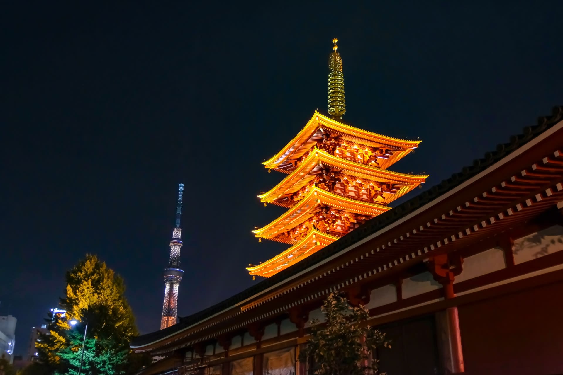 LGBTQ+ Tokyo Then & Now Night City Exploration Walking Tour - Image 1