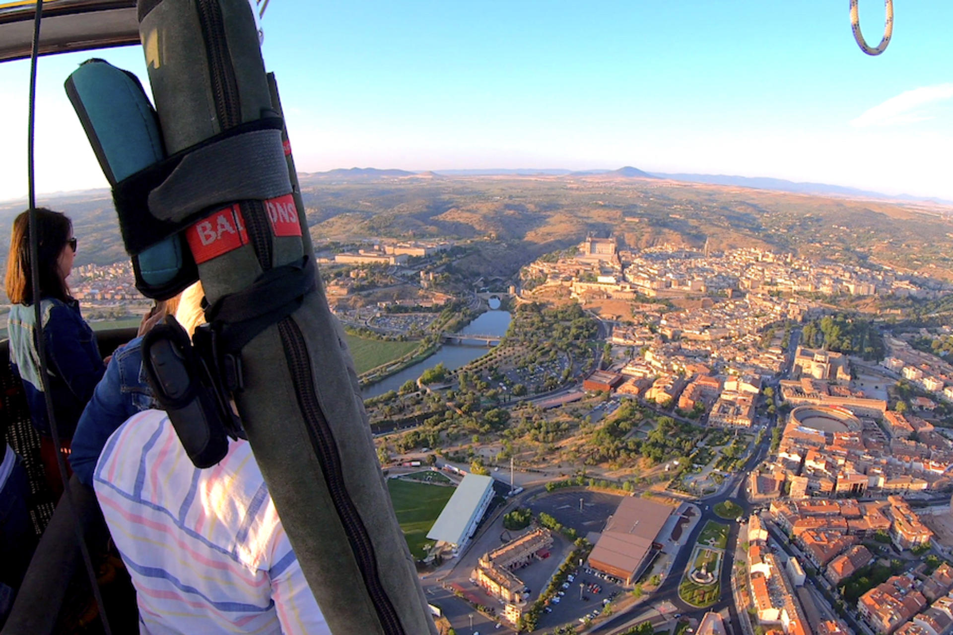 Hot air balloon flight in Toledo with optional transfer - Thumbnail 2