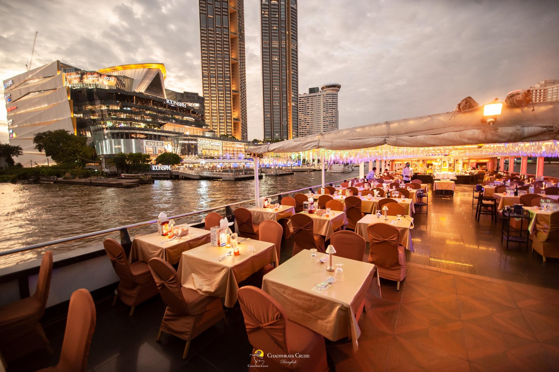 Chao Phraya Cruise in Bangkok - Thumbnail 7