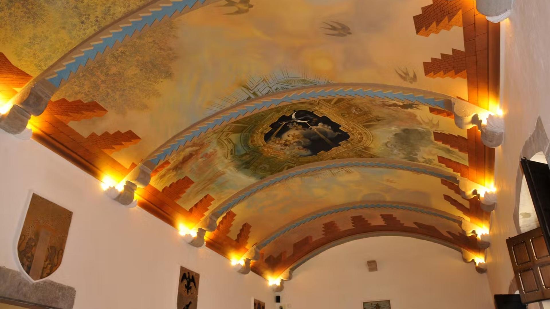 Gala Dali Castle and Museum in Pubol - Thumbnail 2
