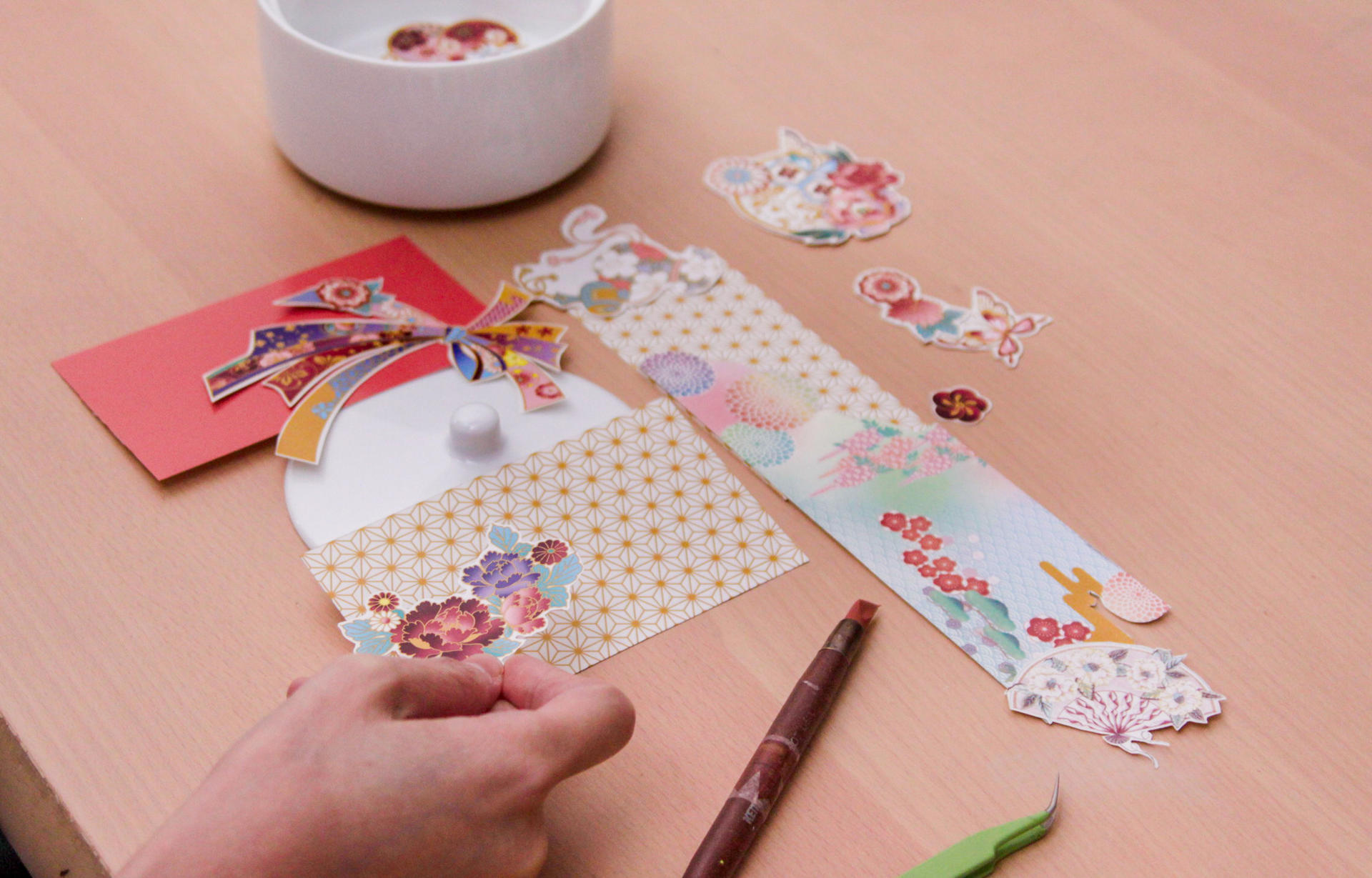Japanese Royal Ceramic Painting Aesthetics Workshop  - Thumbnail 3