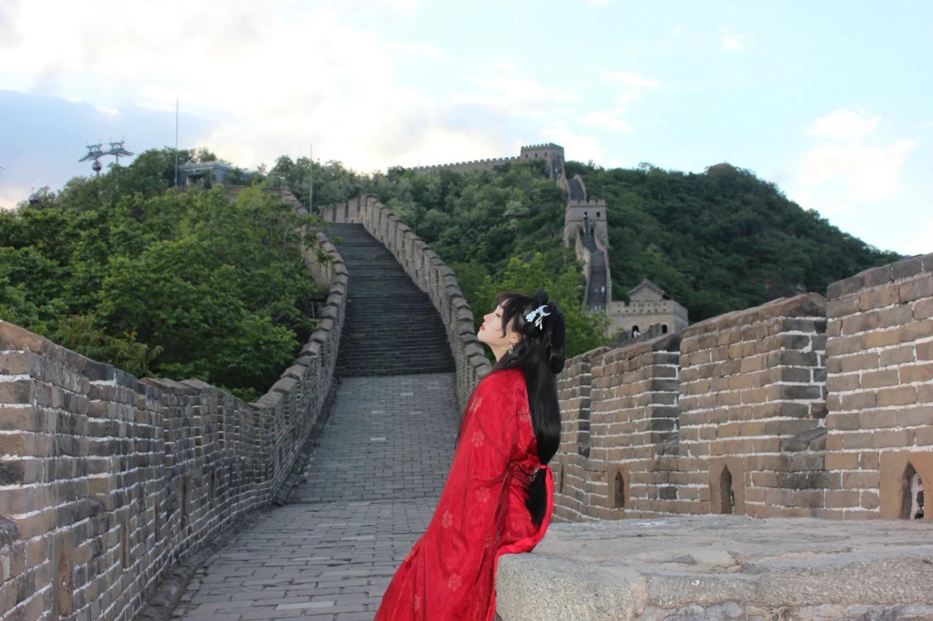 Beijing Mutianyu Great Wall Hanfu Rental & Travel Photography - Thumbnail 6