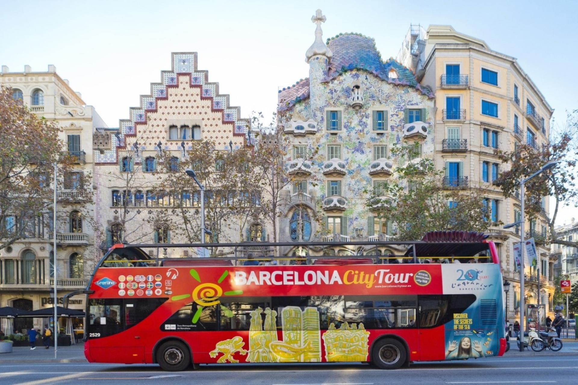 Barcelona Hop-On Hop-Off Bus Tour - Image 1