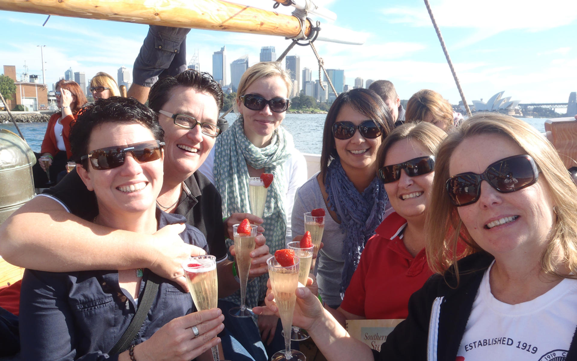 Sydney Harbour Champagne Brunch Cruise - Thumbnail 2