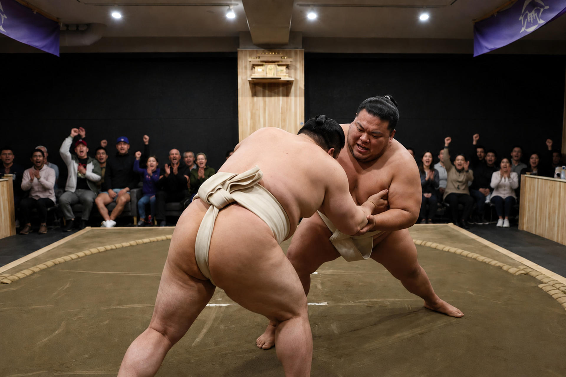 Tokyo: Shibuya Sumo Show with Drink and Photo - Image 1