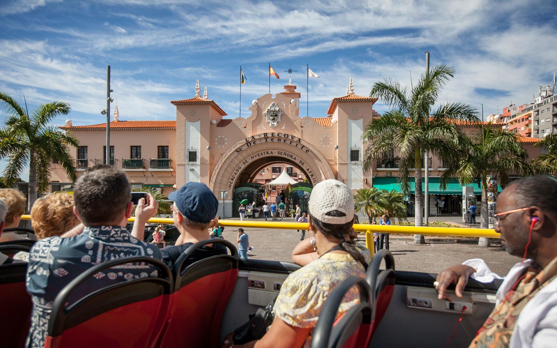 Santa Cruz de Tenerife Hop-On-Hop-Off Bus by City Sightseeing - Thumbnail 8