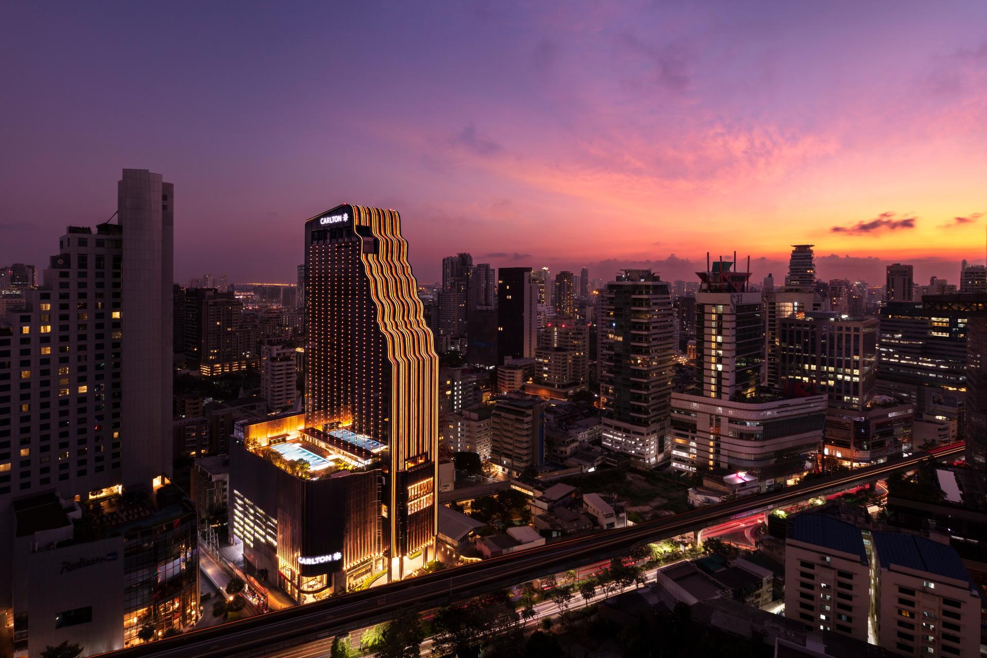 Cooling Tower Rooftop Bar at Carlton Hotel Bangkok Sukhumvit - Thumbnail 2