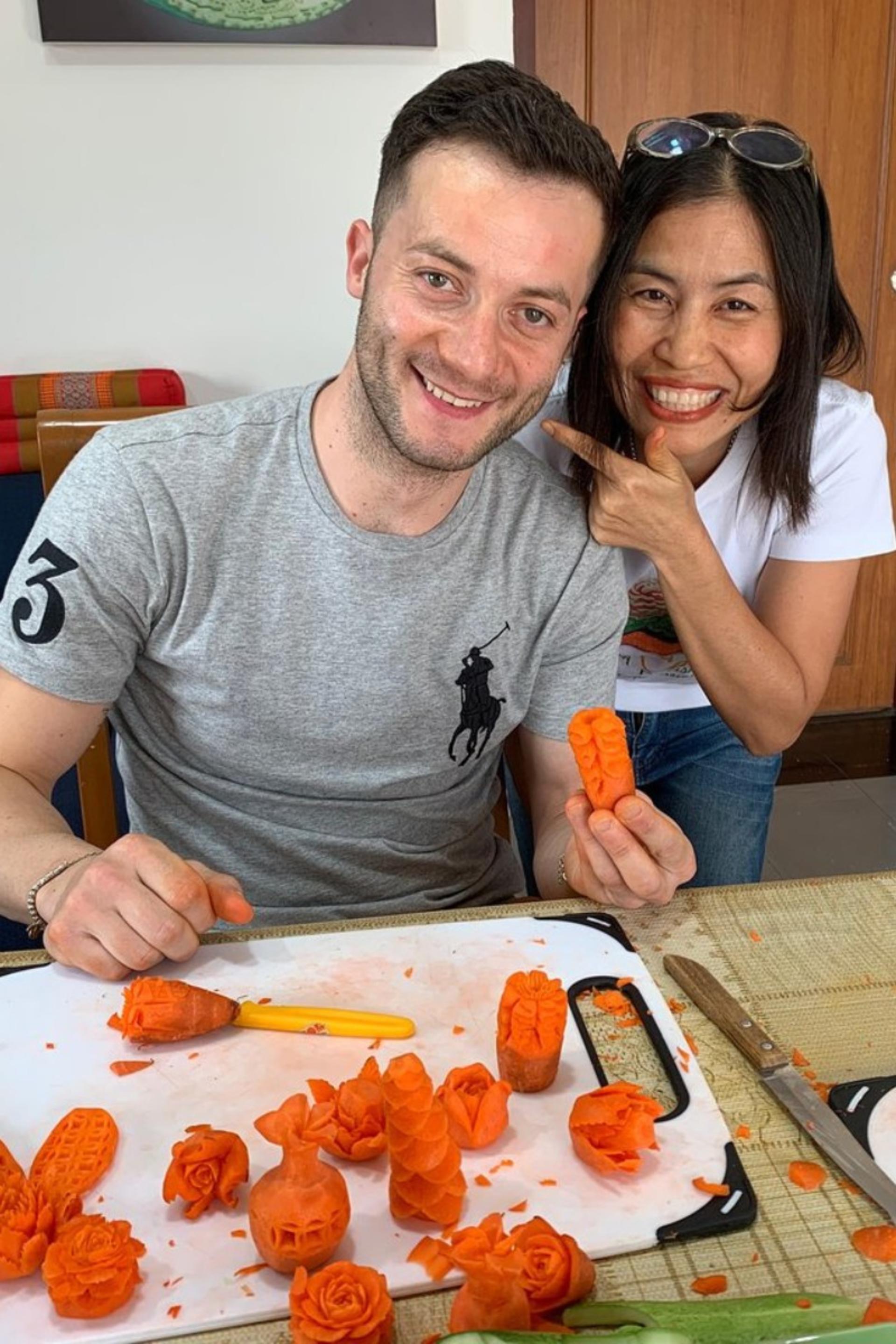 Traditional Thai Fruit and Vegetable Carving Class - Thumbnail 29