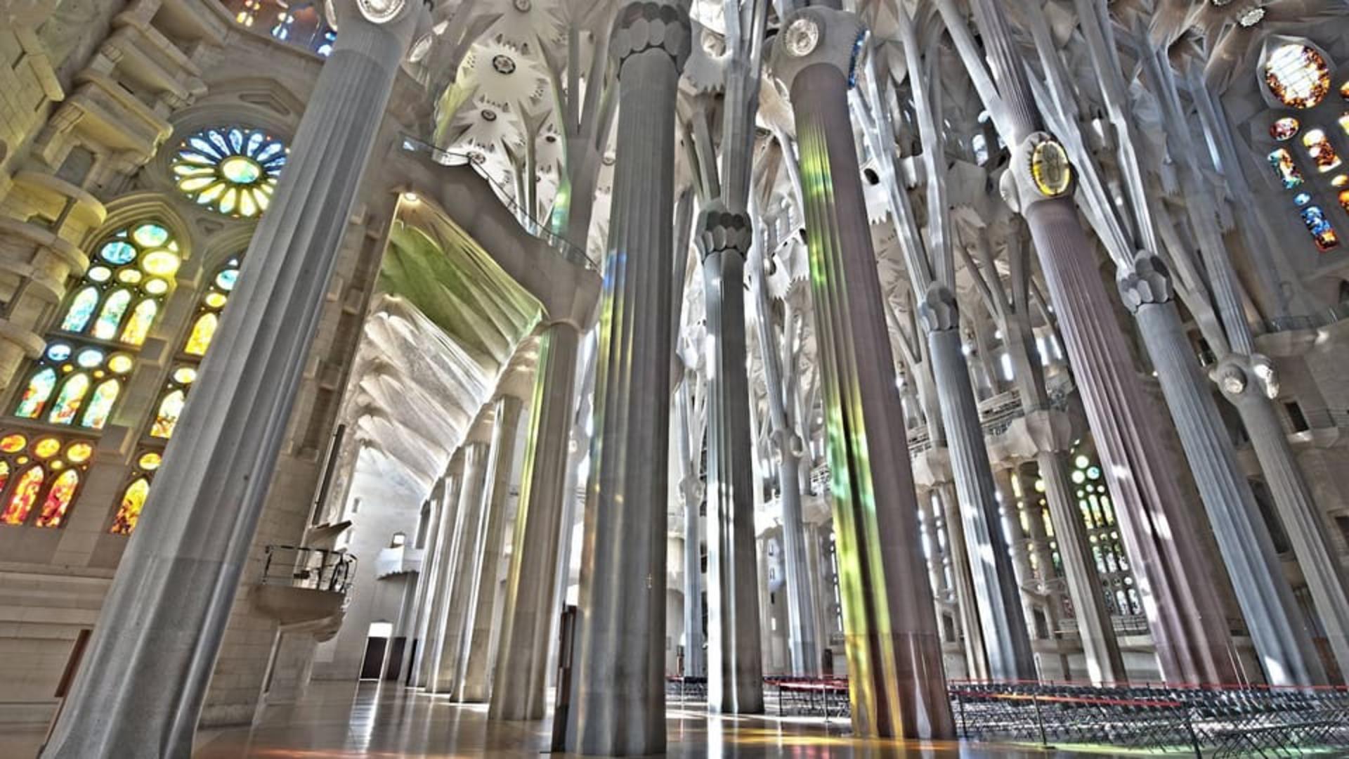 Sagrada Familia & Montserrat full-day tour with pickup - Thumbnail 9