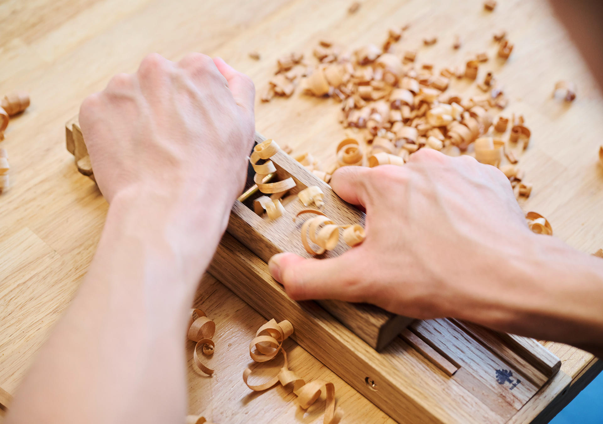 Tokyo: Asakusa Artisan Chopstick-Making Experience - Image 1
