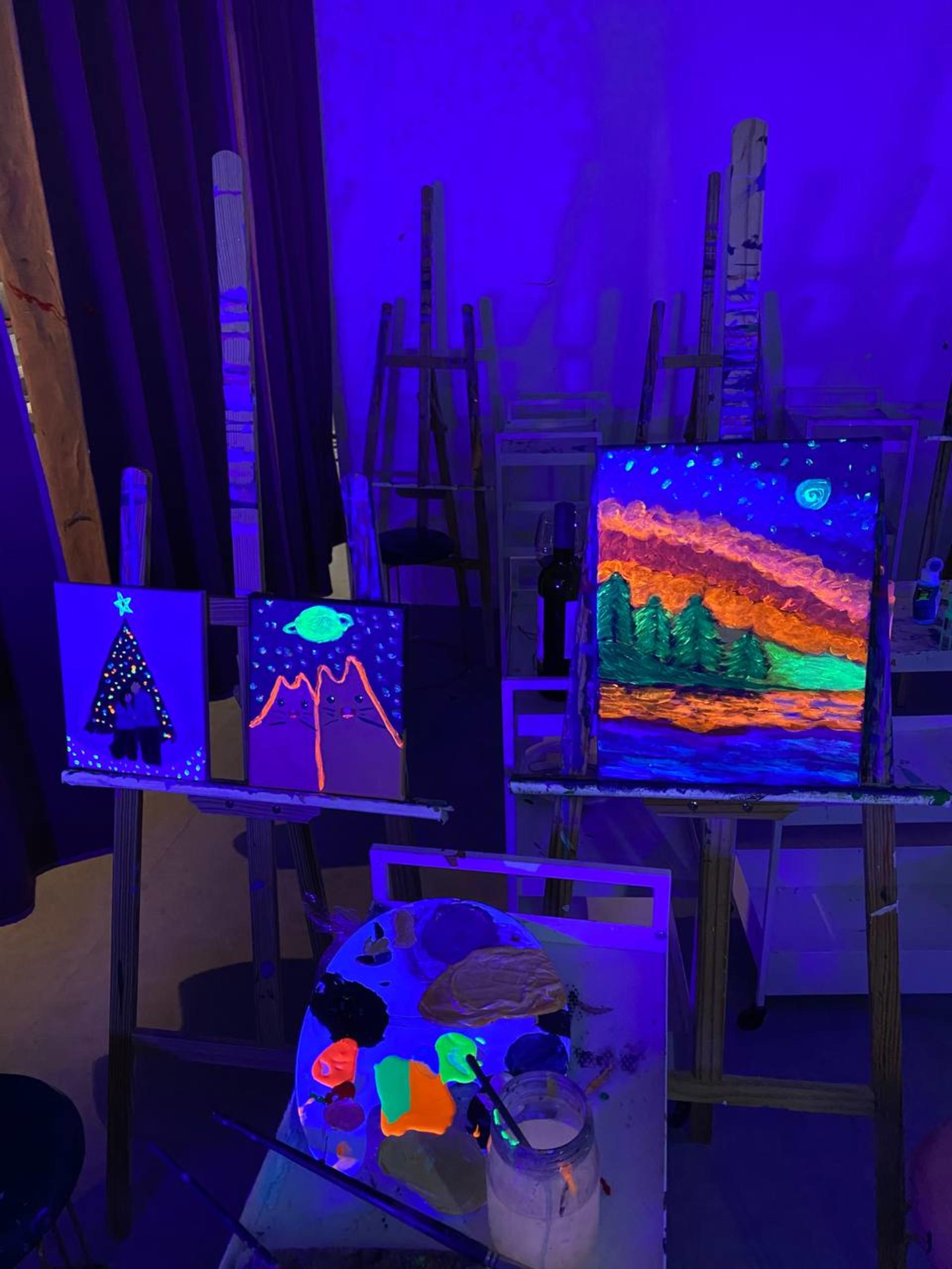 Therapeutic Art Jamming Workshop by Paintblush Singapore - Thumbnail 4