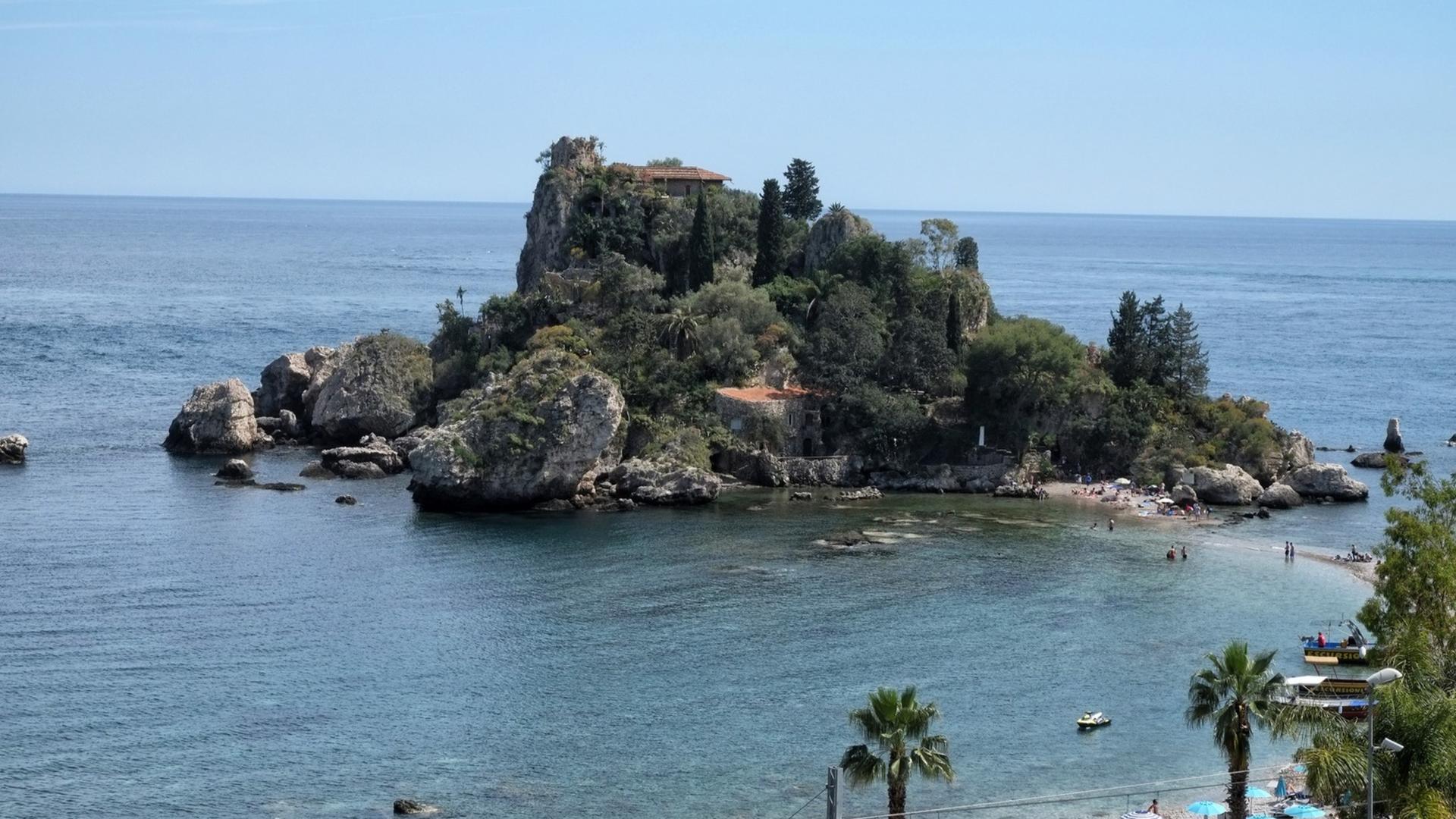 Aperitif sailboat trip in Taormina - Thumbnail 2