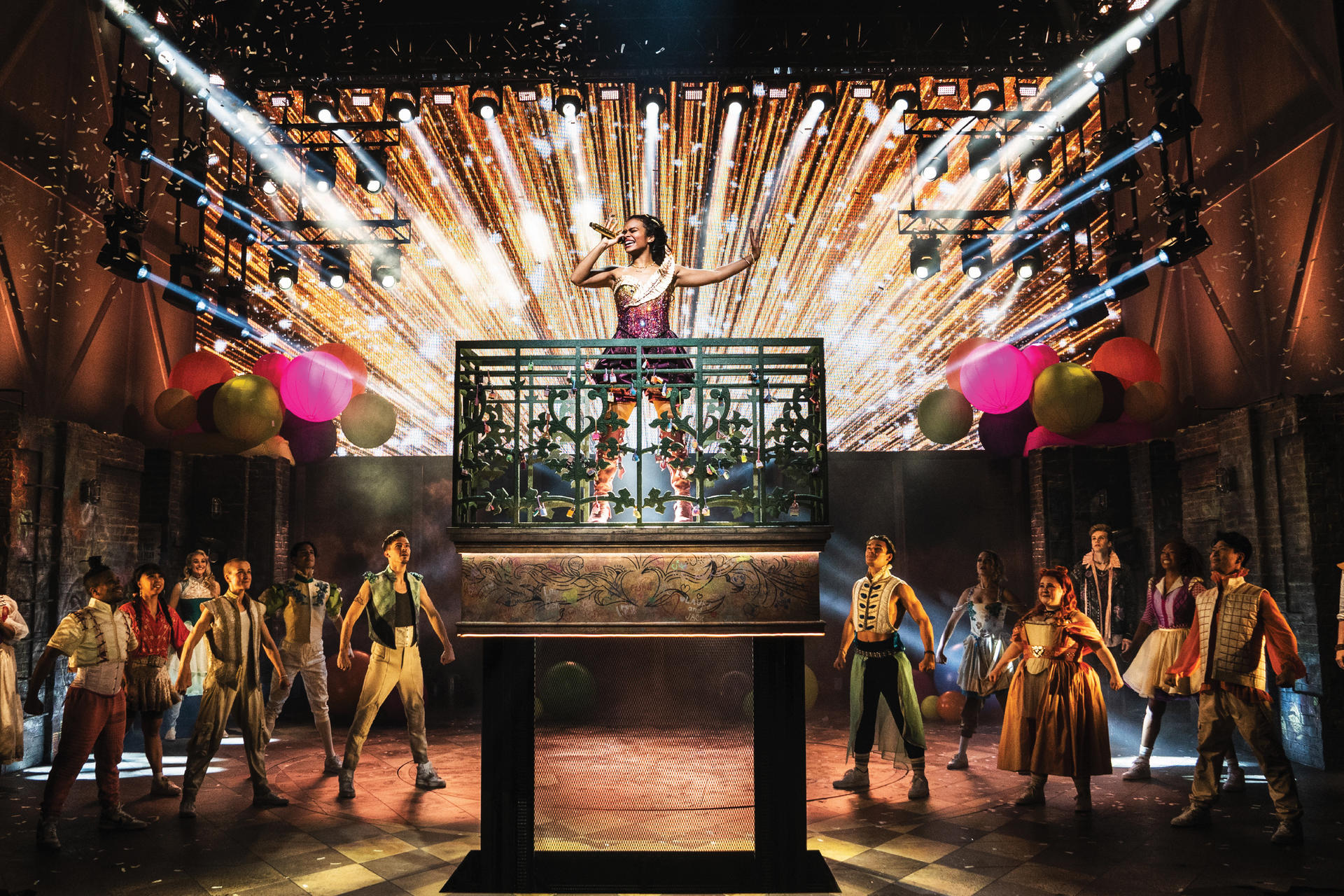 & Juliet Broadway Show Ticket in New York - Thumbnail 3