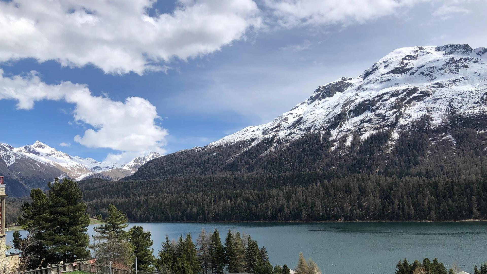 St. Moritz Guided Tour with Bernina Red Train - Thumbnail 5