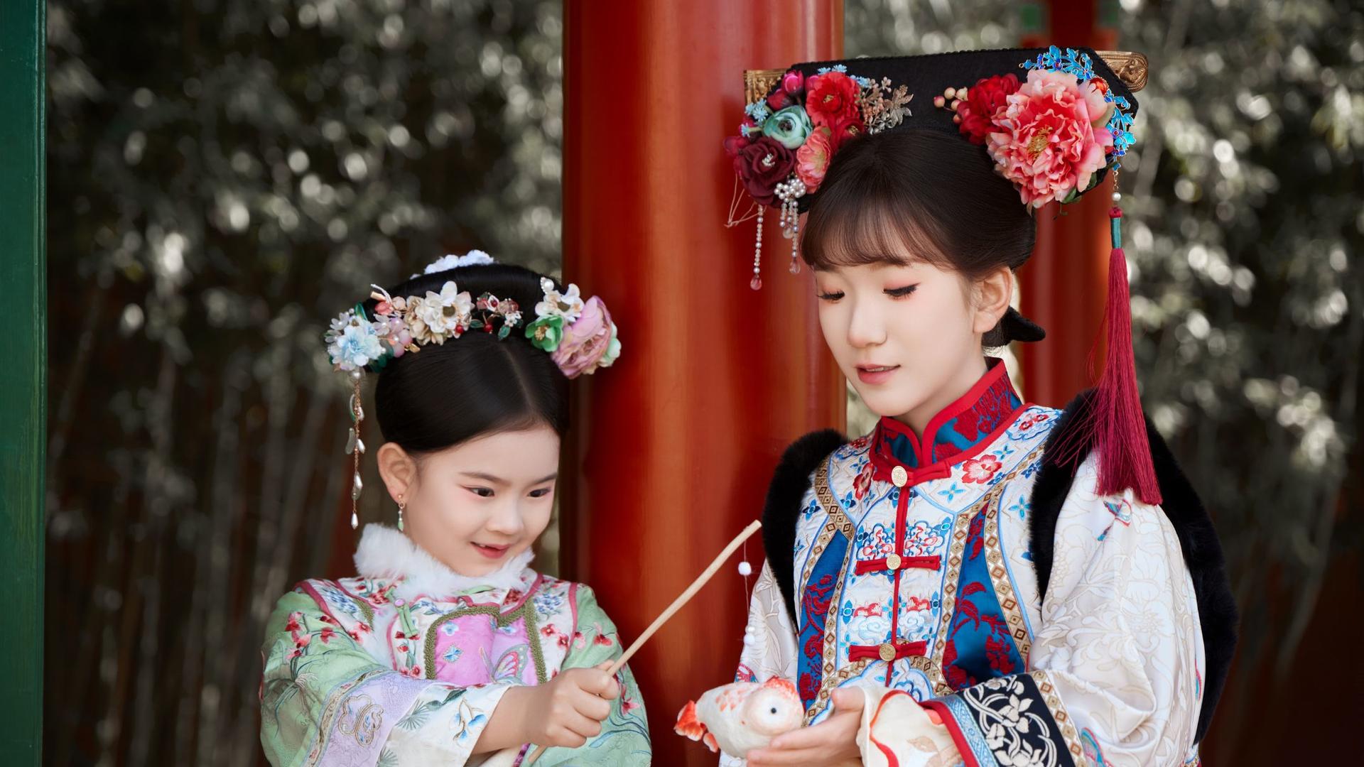 Beijing Qing Dynasty Princess Costume Hanfu Rental & Photography Experience - Thumbnail 6